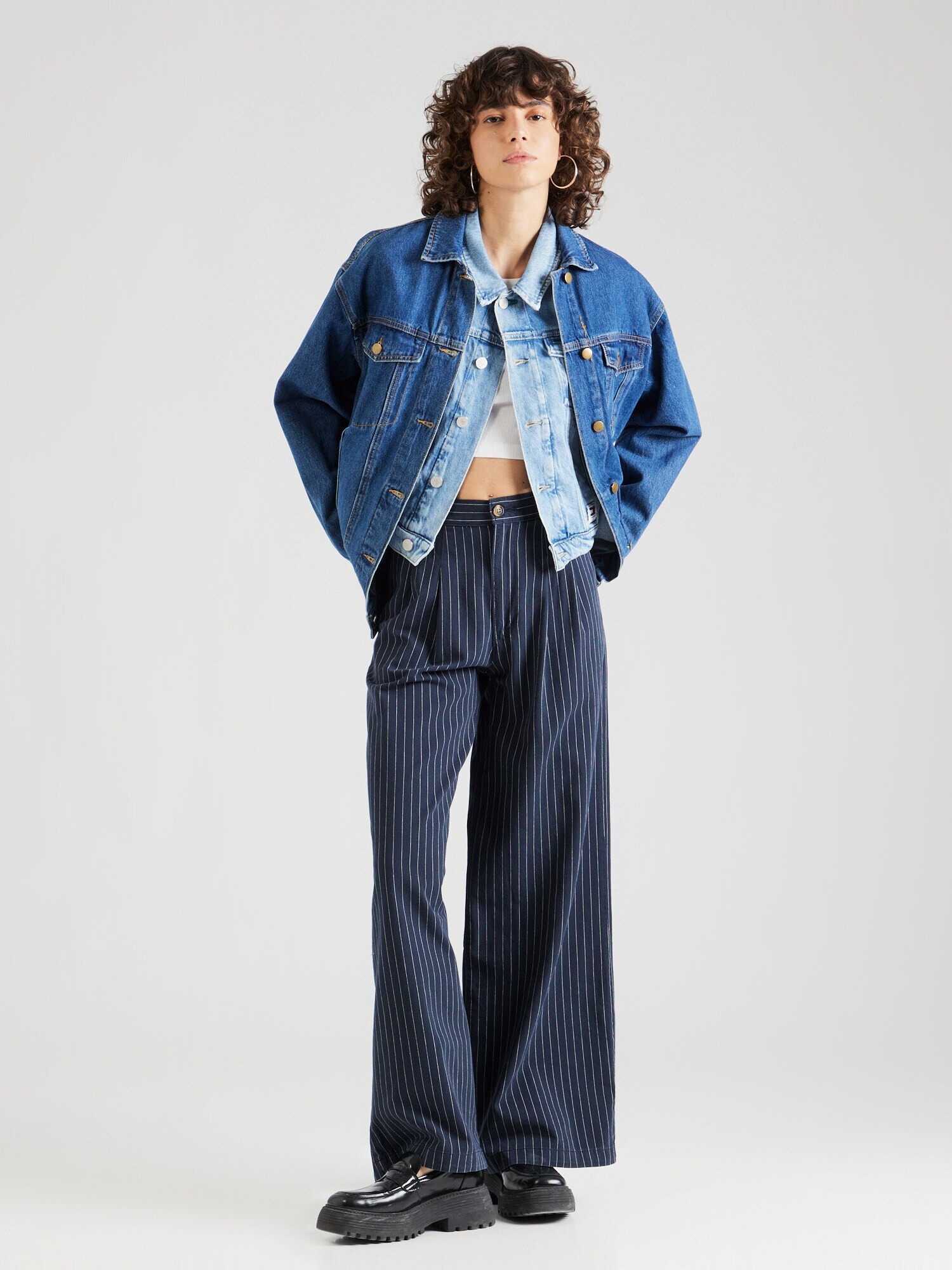 LEVI'S ® Pantaloni cutați albastru închis / alb - Pled.ro