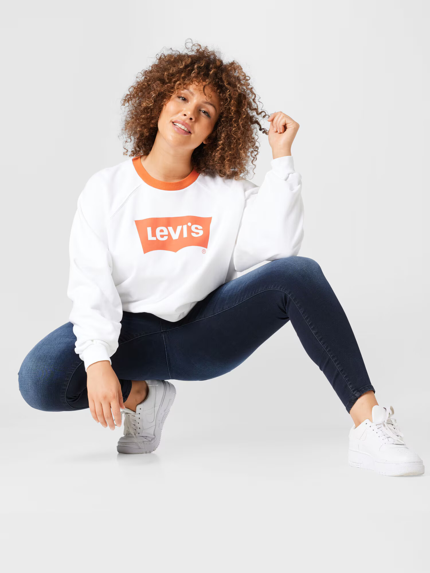 Levi's® Plus Bluză de molton 'PL VINTAGE RAGLAN CREW NEUTRALS' portocaliu / alb - Pled.ro