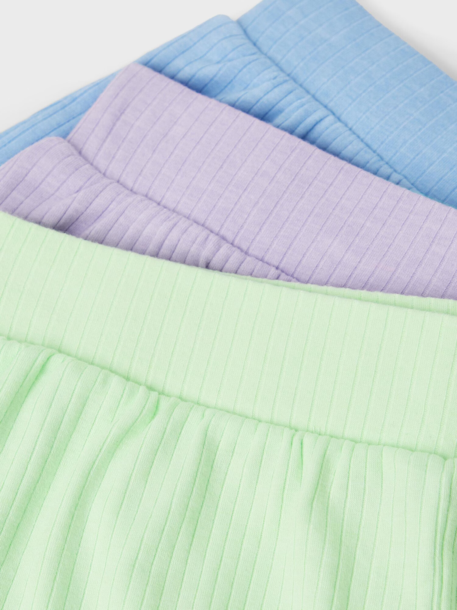 LMTD Pantaloni 'NUNNE' albastru deschis / verde pastel / mov deschis - Pled.ro