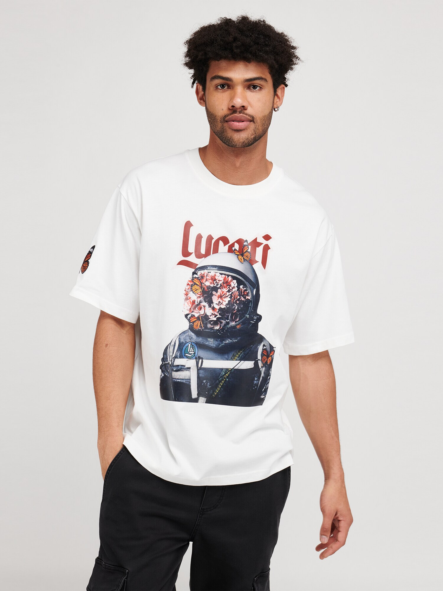 LYCATI exclusive for ABOUT YOU Tricou 'Light Astronaut' alb - Pled.ro