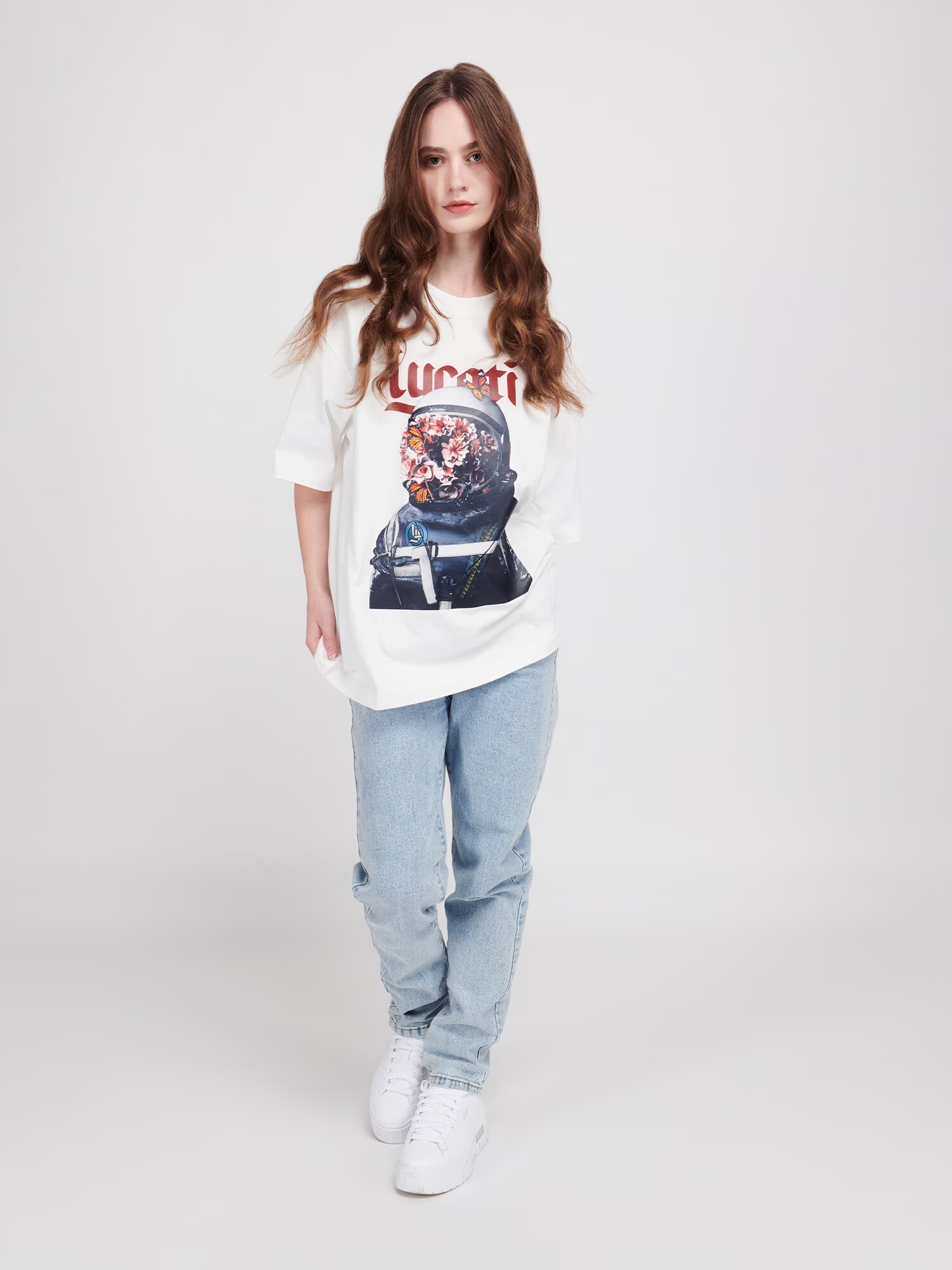 LYCATI exclusive for ABOUT YOU Tricou 'Light Astronaut' alb - Pled.ro