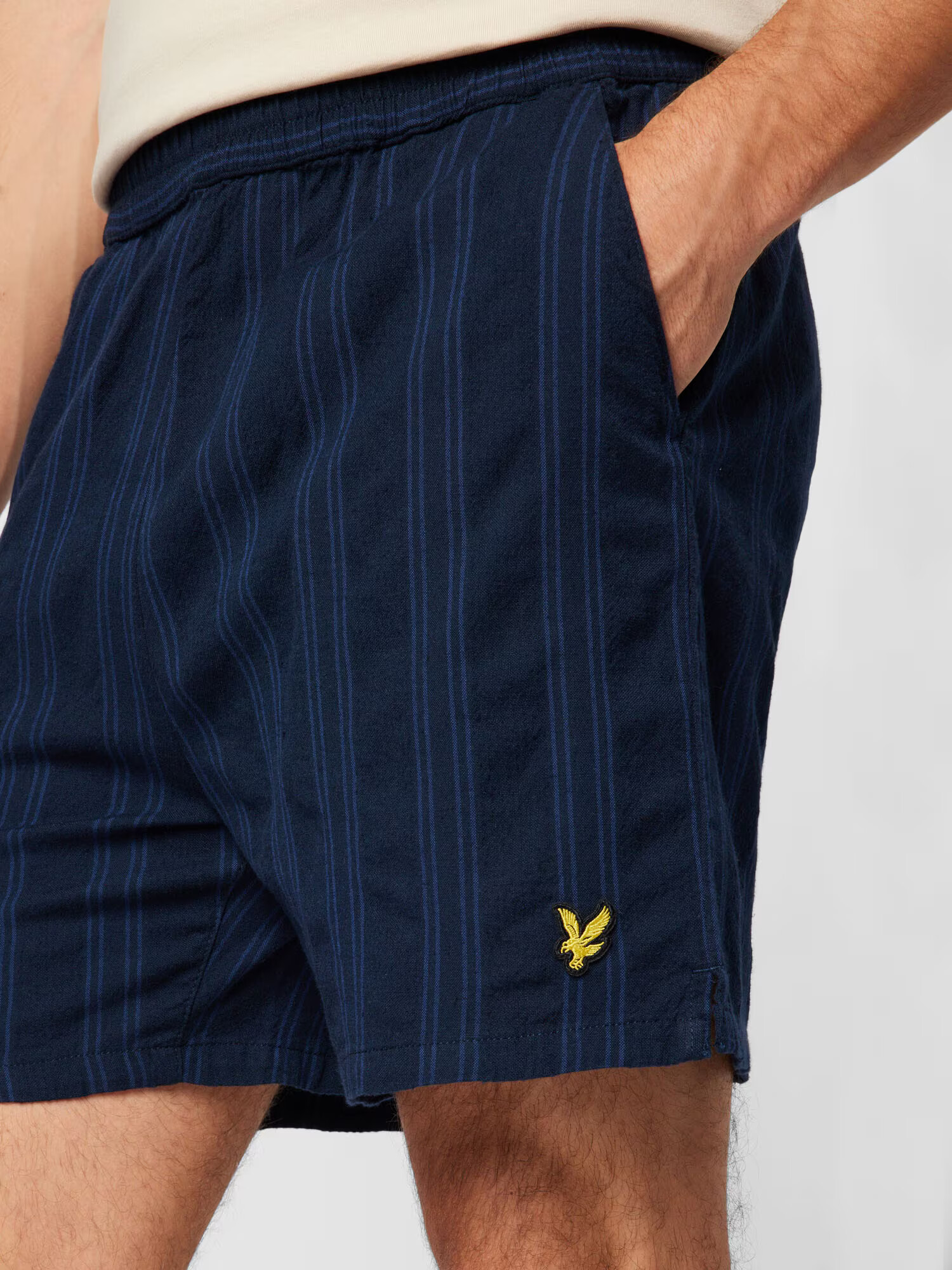 Lyle & Scott Pantaloni 'Barre' albastru / bleumarin / auriu / negru - Pled.ro