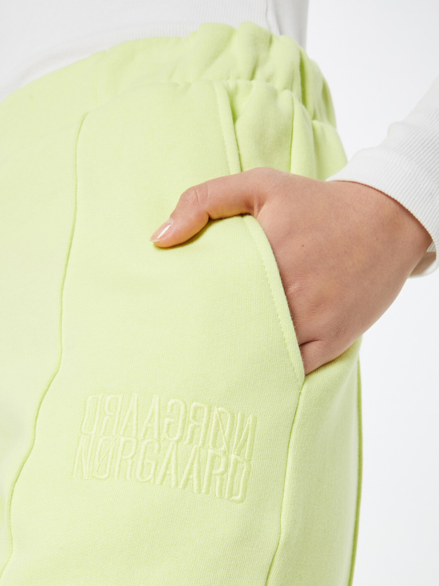 MADS NORGAARD COPENHAGEN Pantaloni 'Patty' verde limetă - Pled.ro