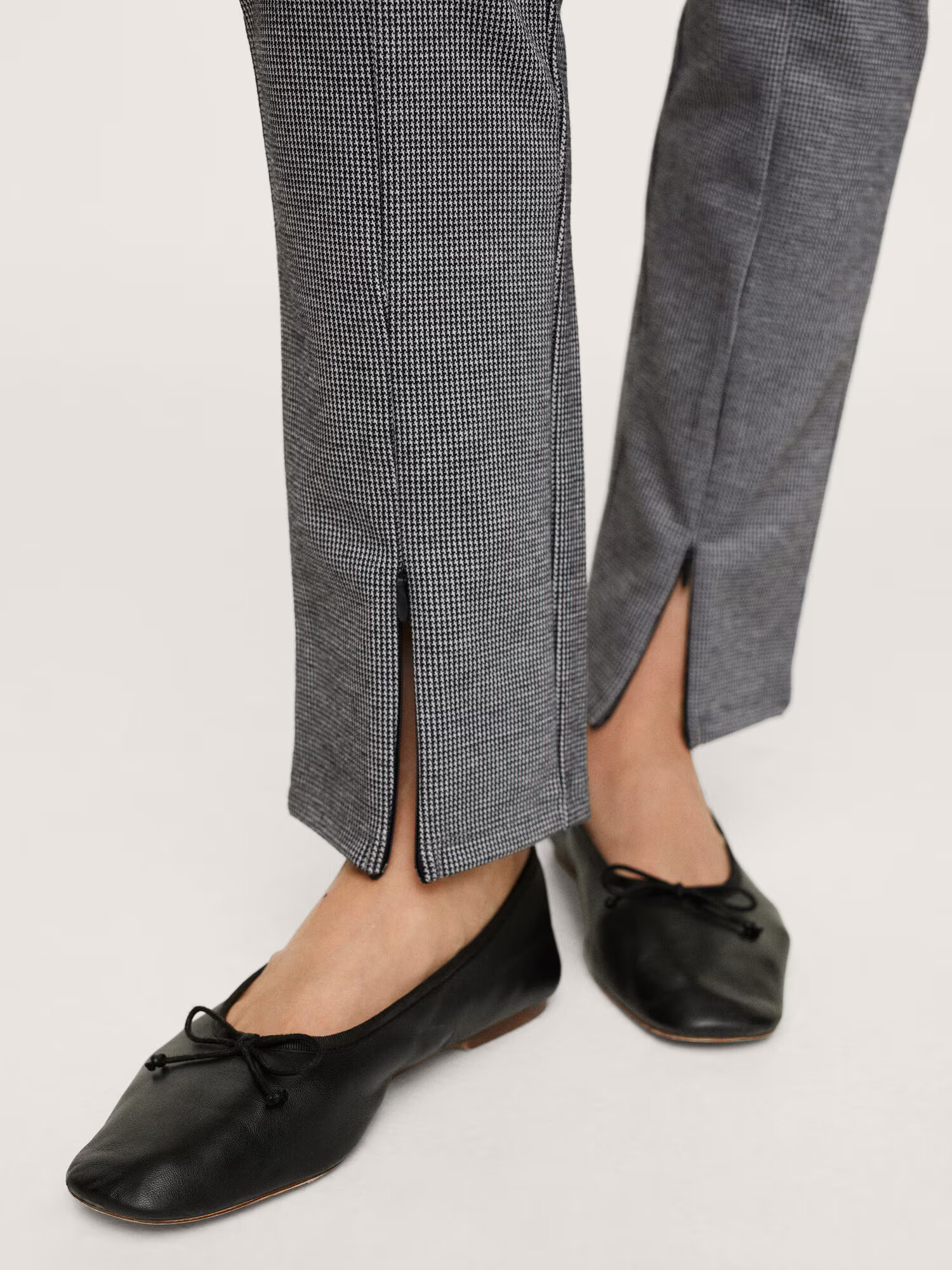 MANGO Pantaloni 'ALEXEI' gri / negru - Pled.ro