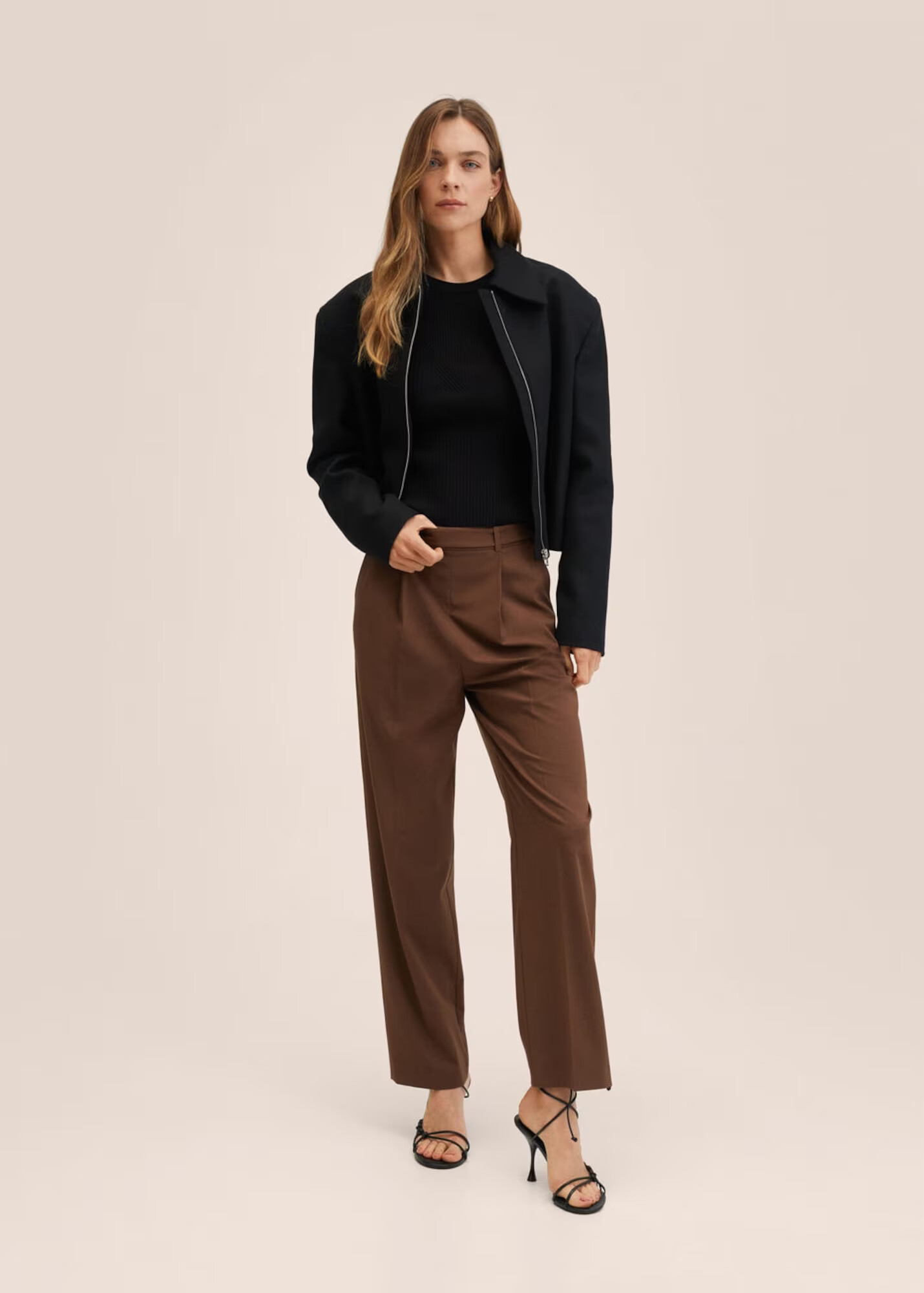 MANGO Pantaloni cutați 'Charlie' maro caramel - Pled.ro