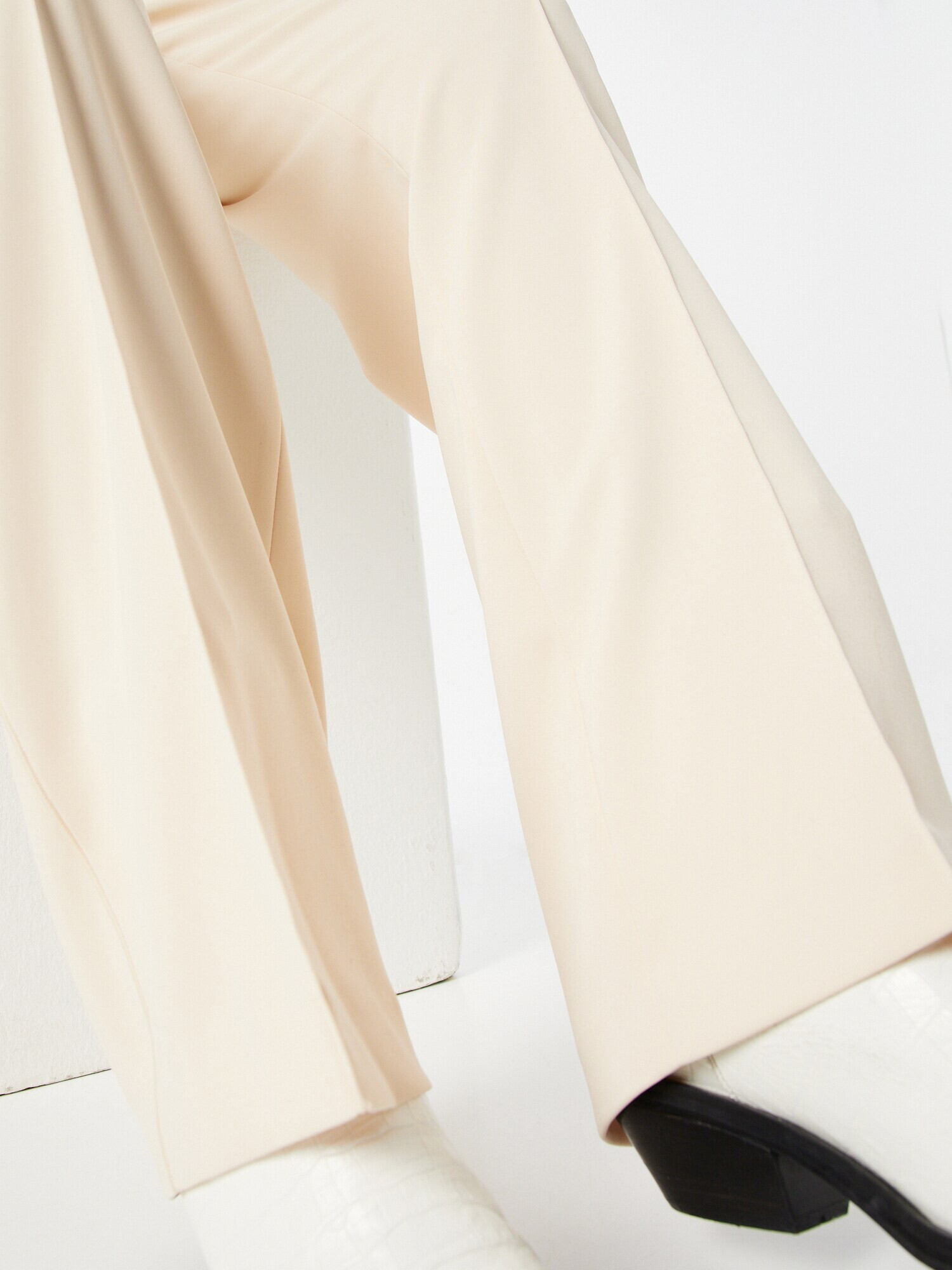 Marc Cain Pantaloni crem - Pled.ro