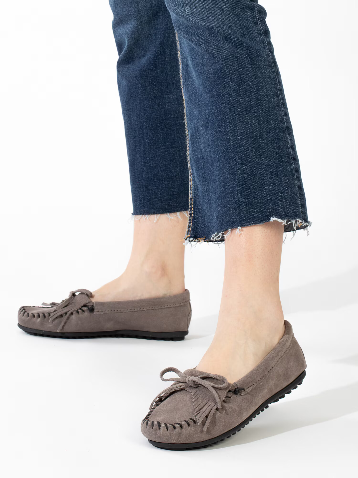 Minnetonka Mocasini 'Kilty' gri - Pled.ro