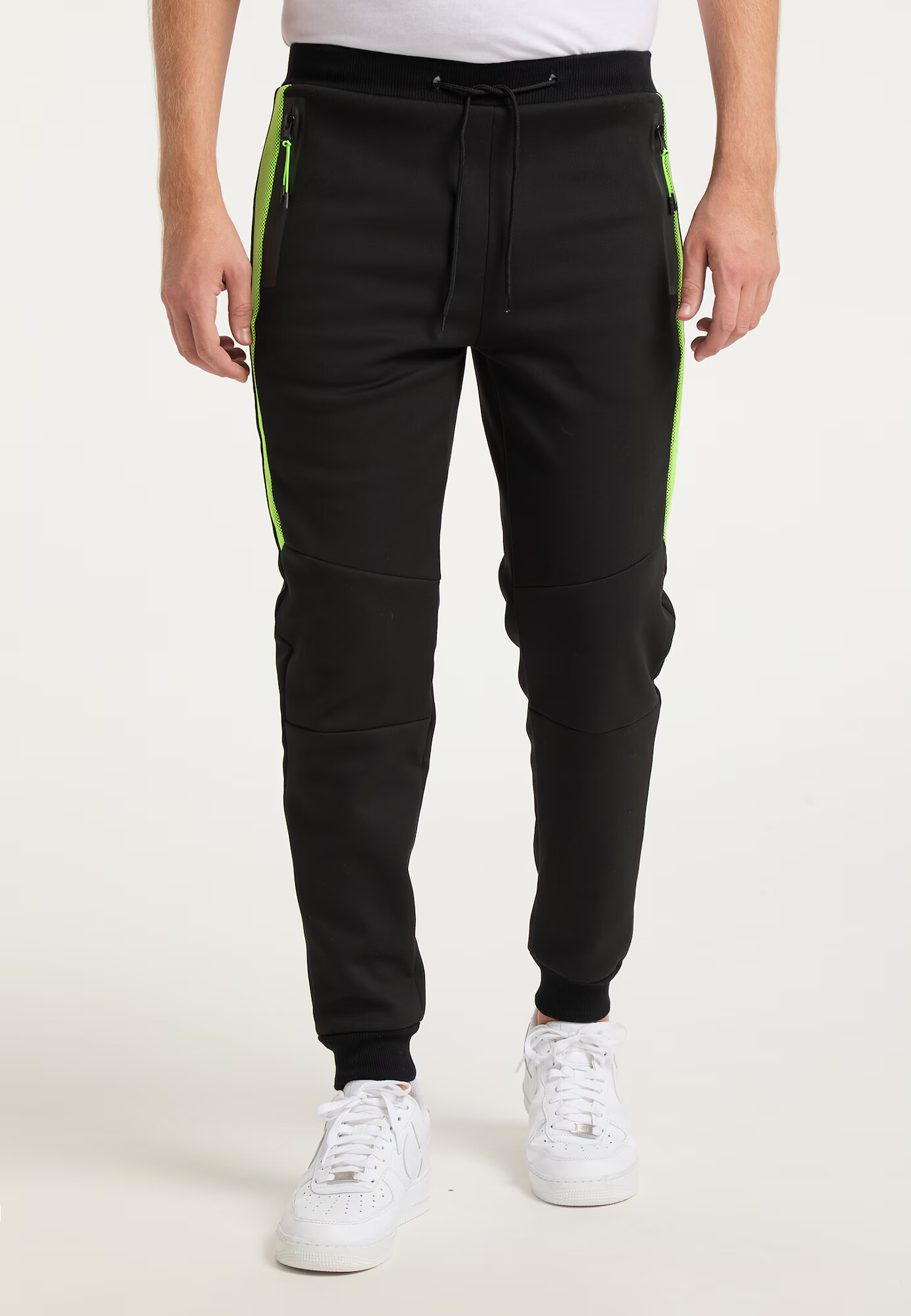 Mo SPORTS Pantaloni verde deschis / negru - Pled.ro