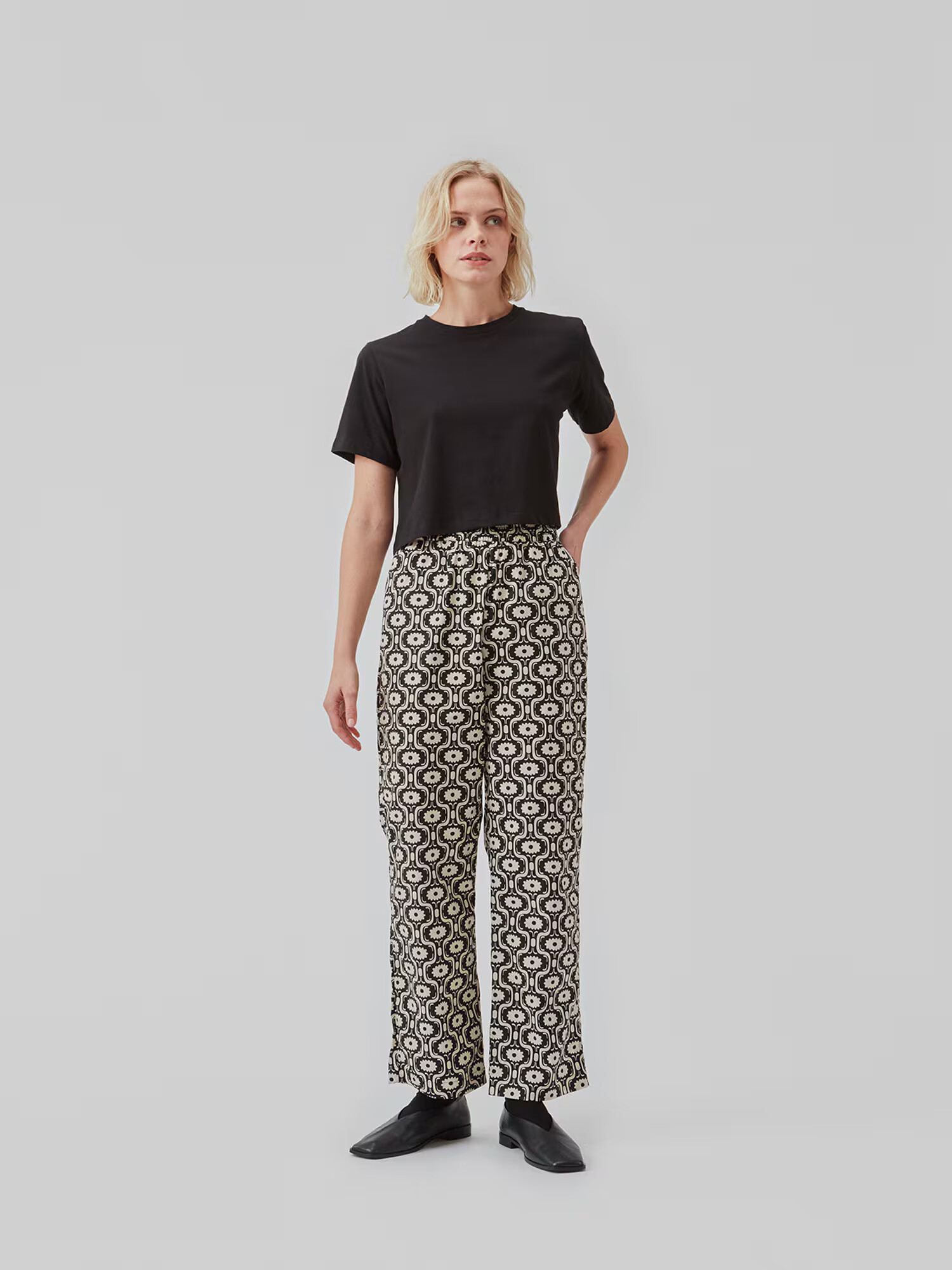 modström Pantaloni 'Cora' crem / negru - Pled.ro