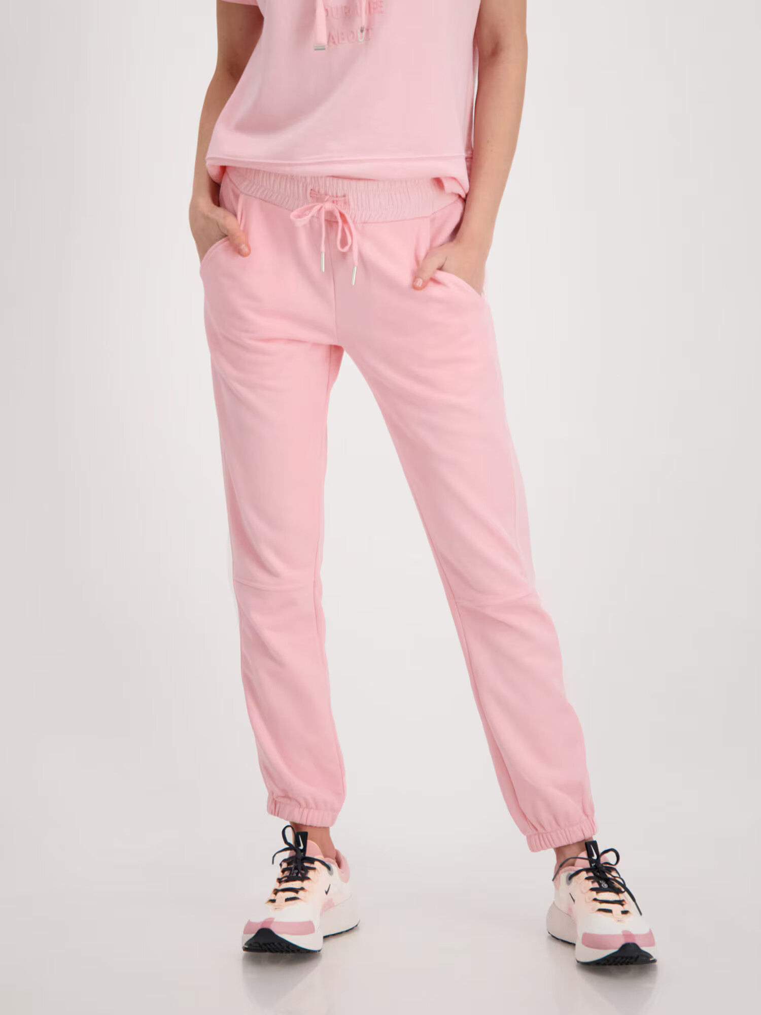 monari Pantaloni roz deschis - Pled.ro