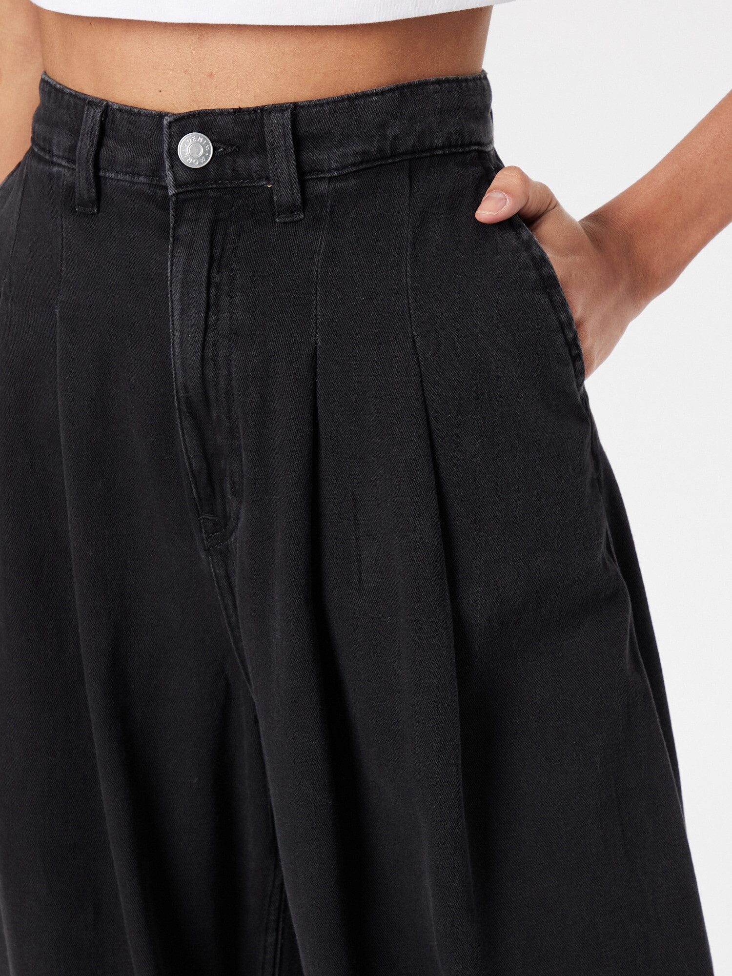 Monki Pantaloni cu cute negru denim - Pled.ro