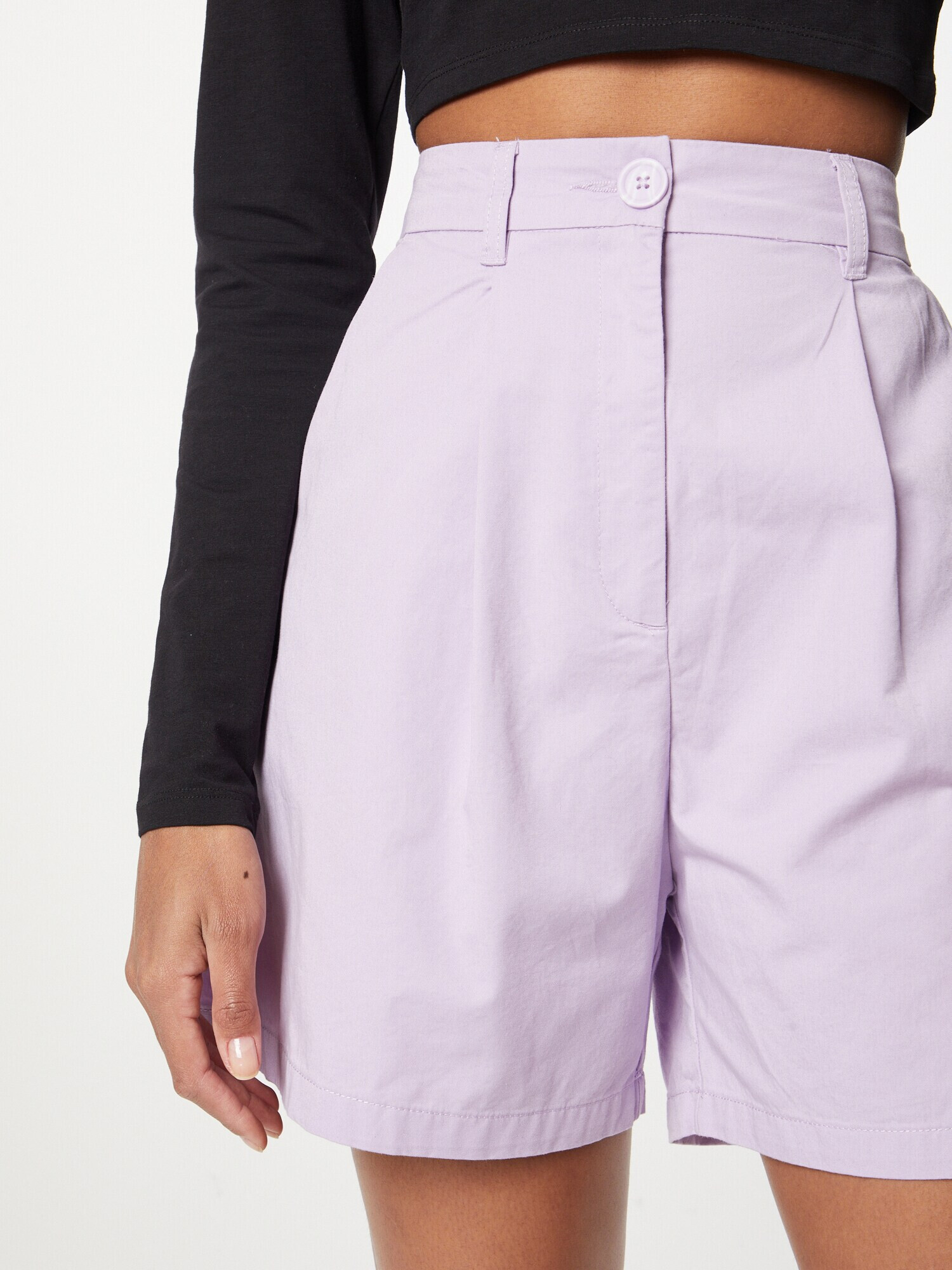 Monki Pantaloni cutați mov pastel - Pled.ro