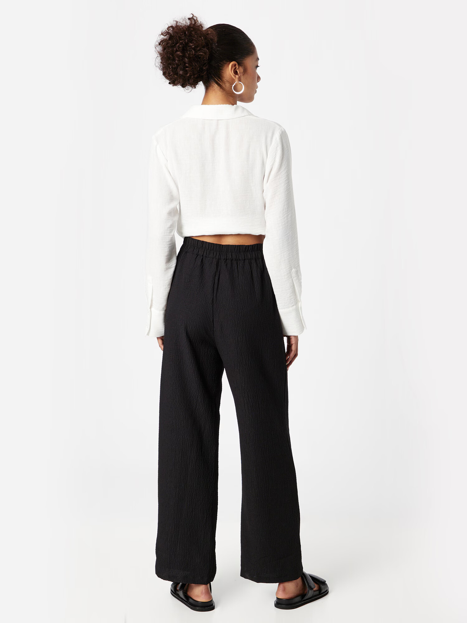 Monki Pantaloni negru - Pled.ro