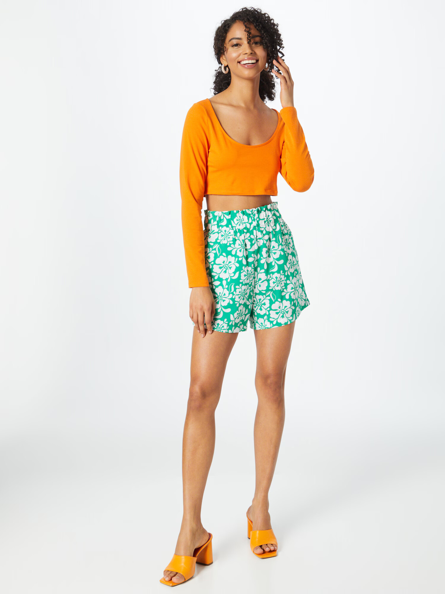 Monki Pantaloni verde jad / alb - Pled.ro