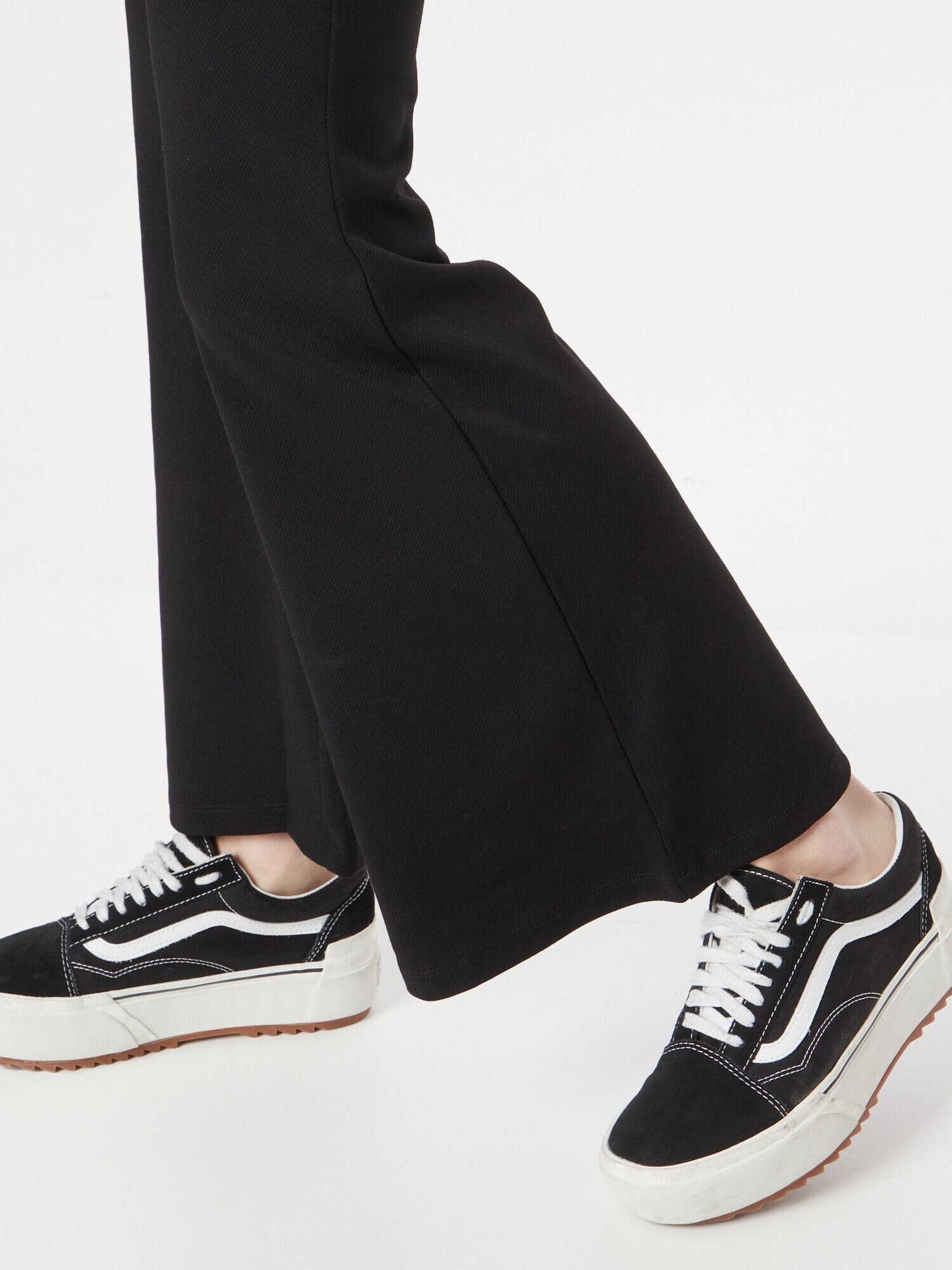 Monki Pantaloni negru - Pled.ro