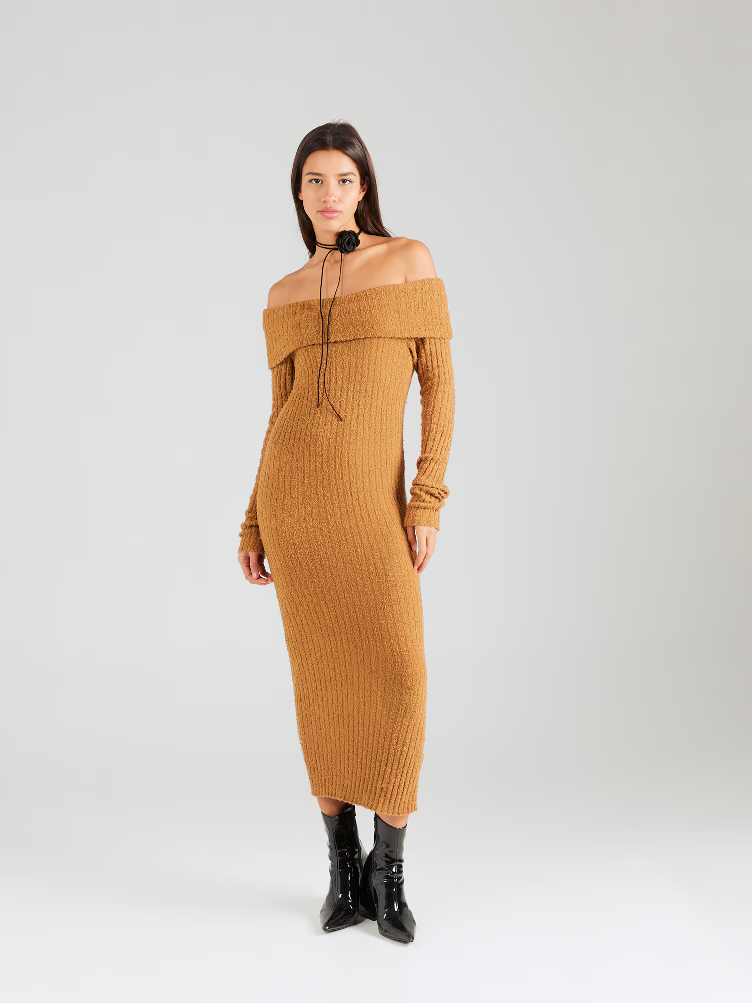 Monki Rochie tricotat maro cămilă - Pled.ro