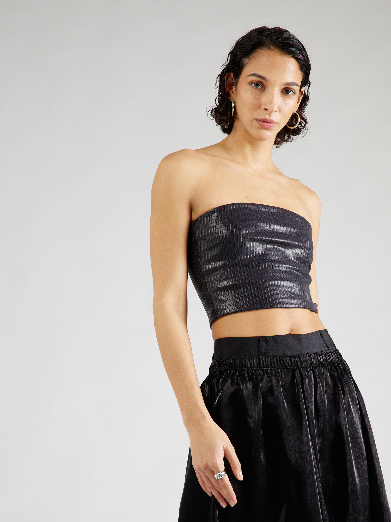 Monki Top negru - Pled.ro