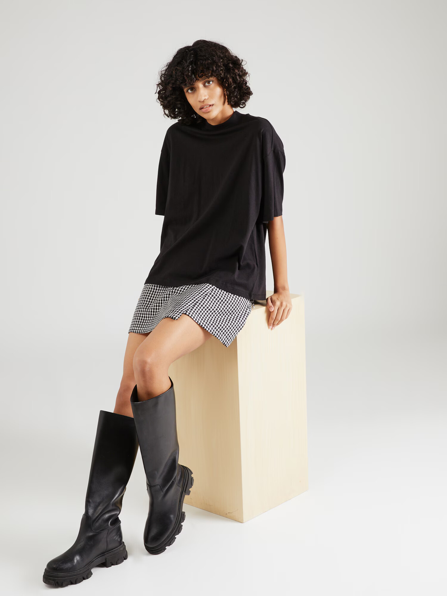 Monki Tricou negru - Pled.ro