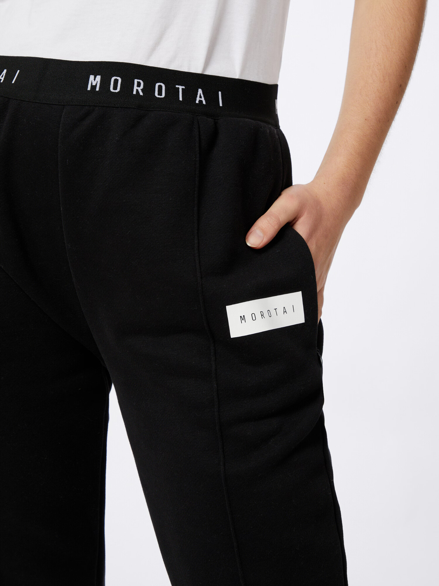 MOROTAI Pantaloni sport 'NAKA' negru - Pled.ro