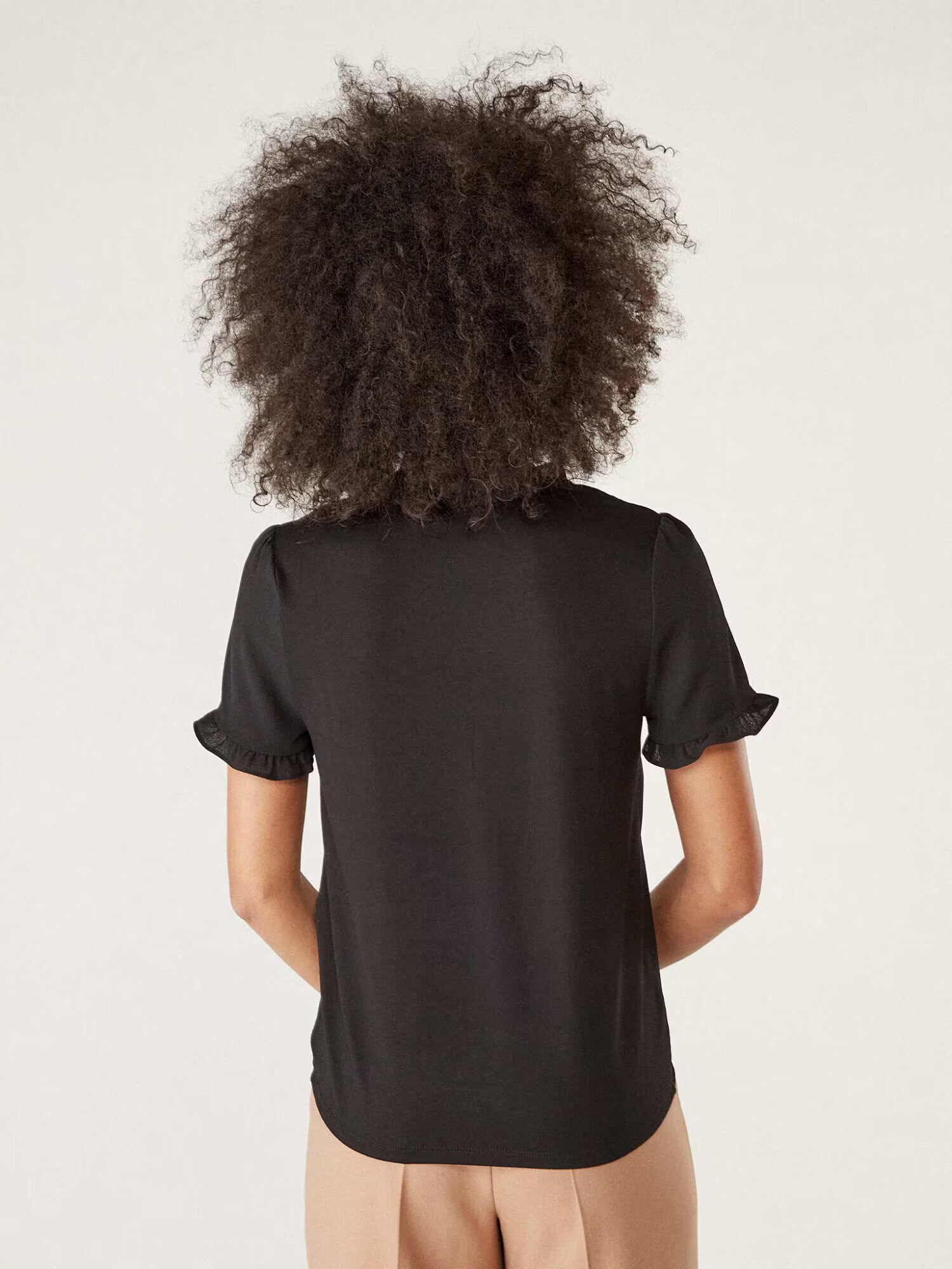 NAF NAF Tricou 'Medina' negru - Pled.ro