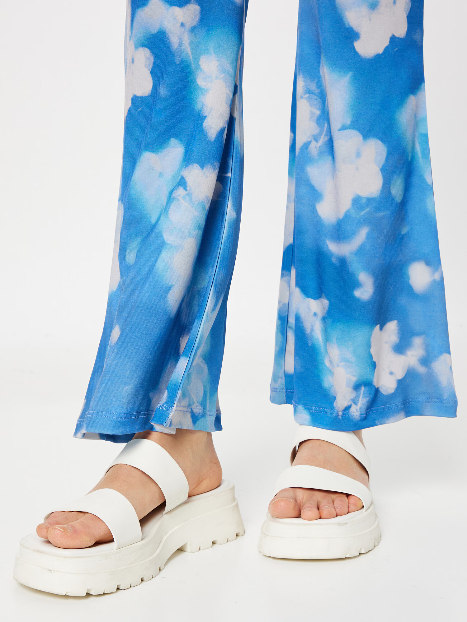 Nasty Gal Pantaloni albastru / azuriu / alb - Pled.ro