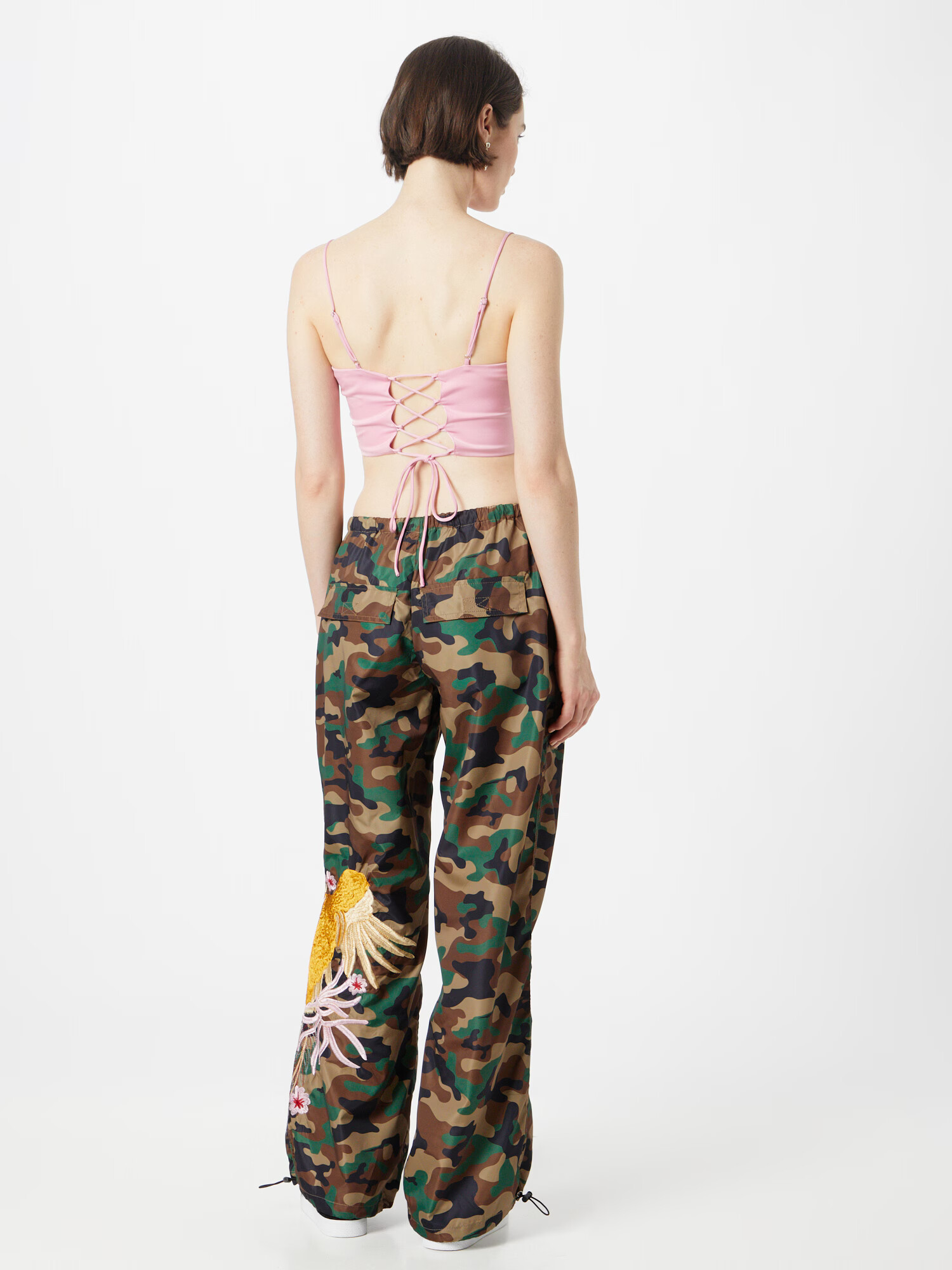 Nasty Gal Pantaloni cu buzunare bej / maro / verde / negru - Pled.ro