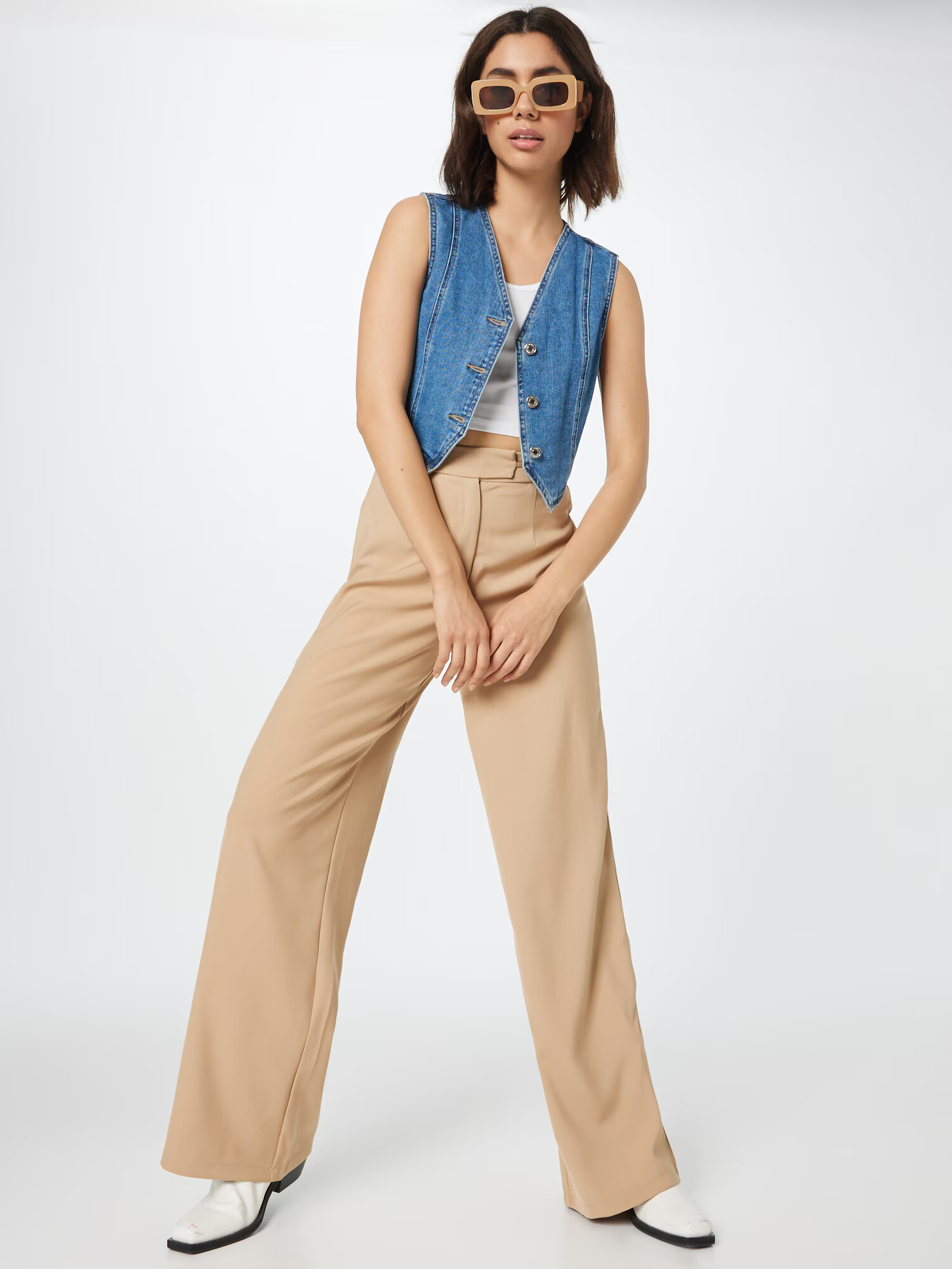 Nasty Gal Pantaloni cutați bej - Pled.ro