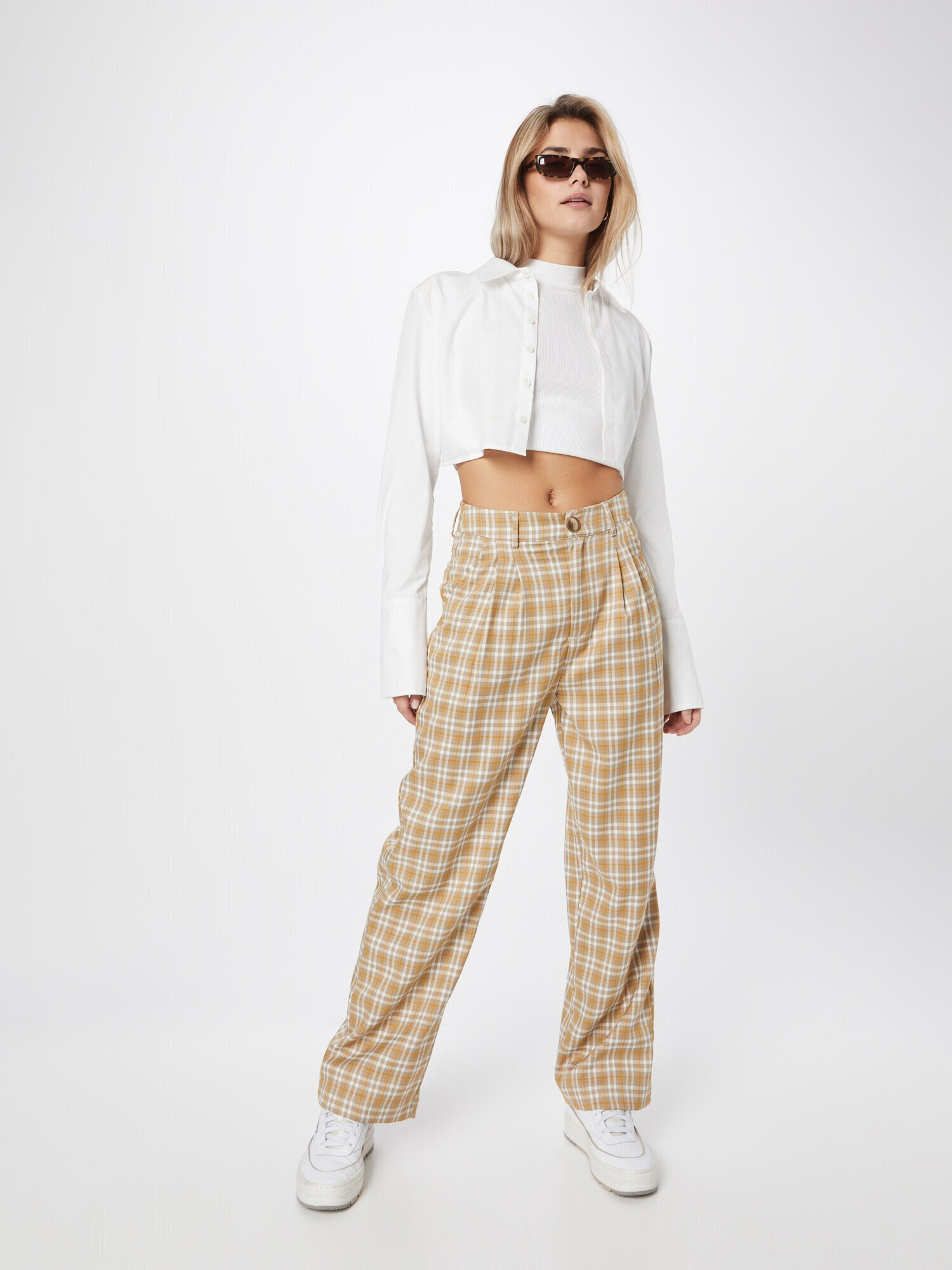 Nasty Gal Pantaloni cutați maro deschis / galben șofran / alb - Pled.ro