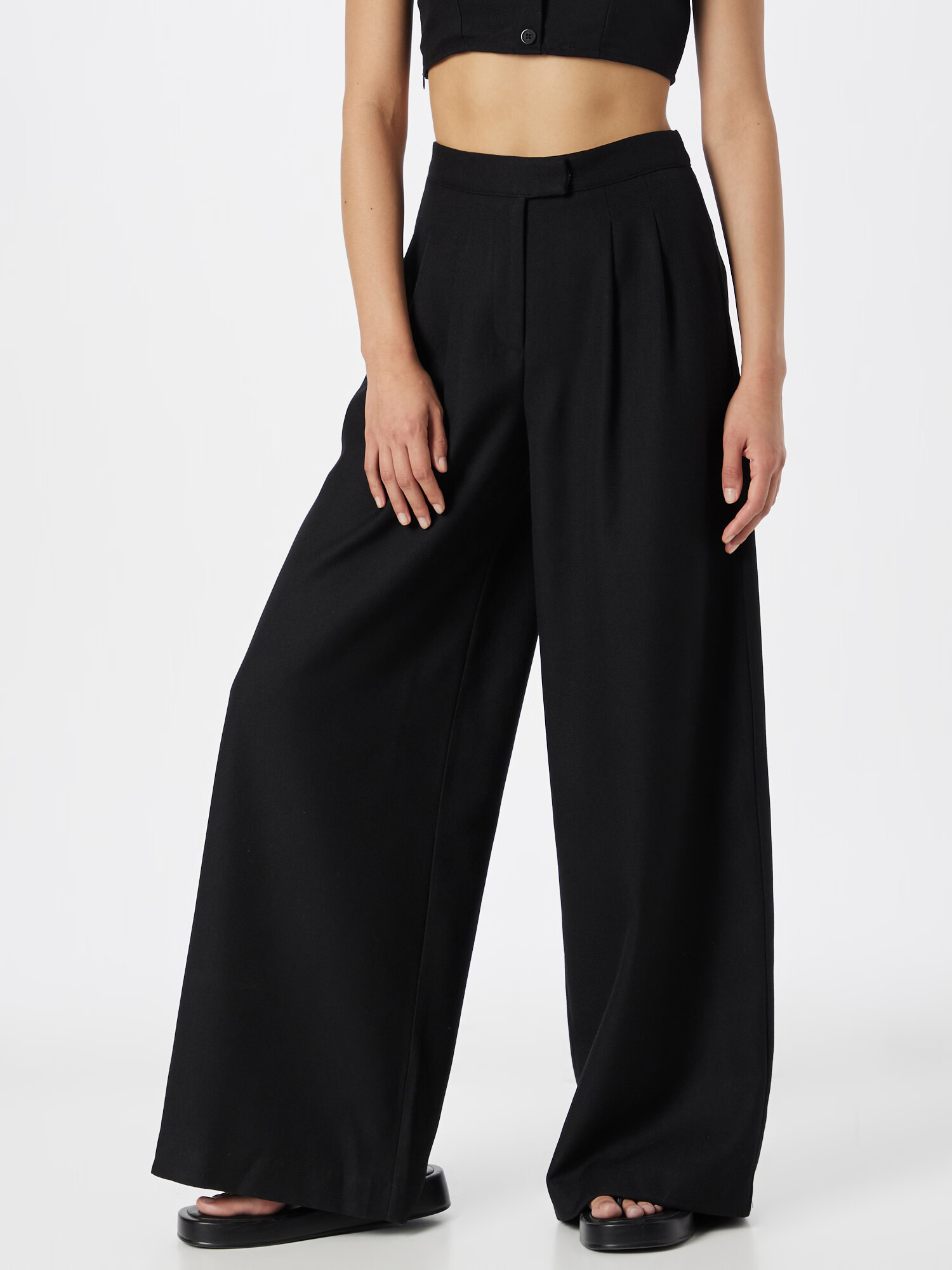 Nasty Gal Pantaloni cutați negru - Pled.ro