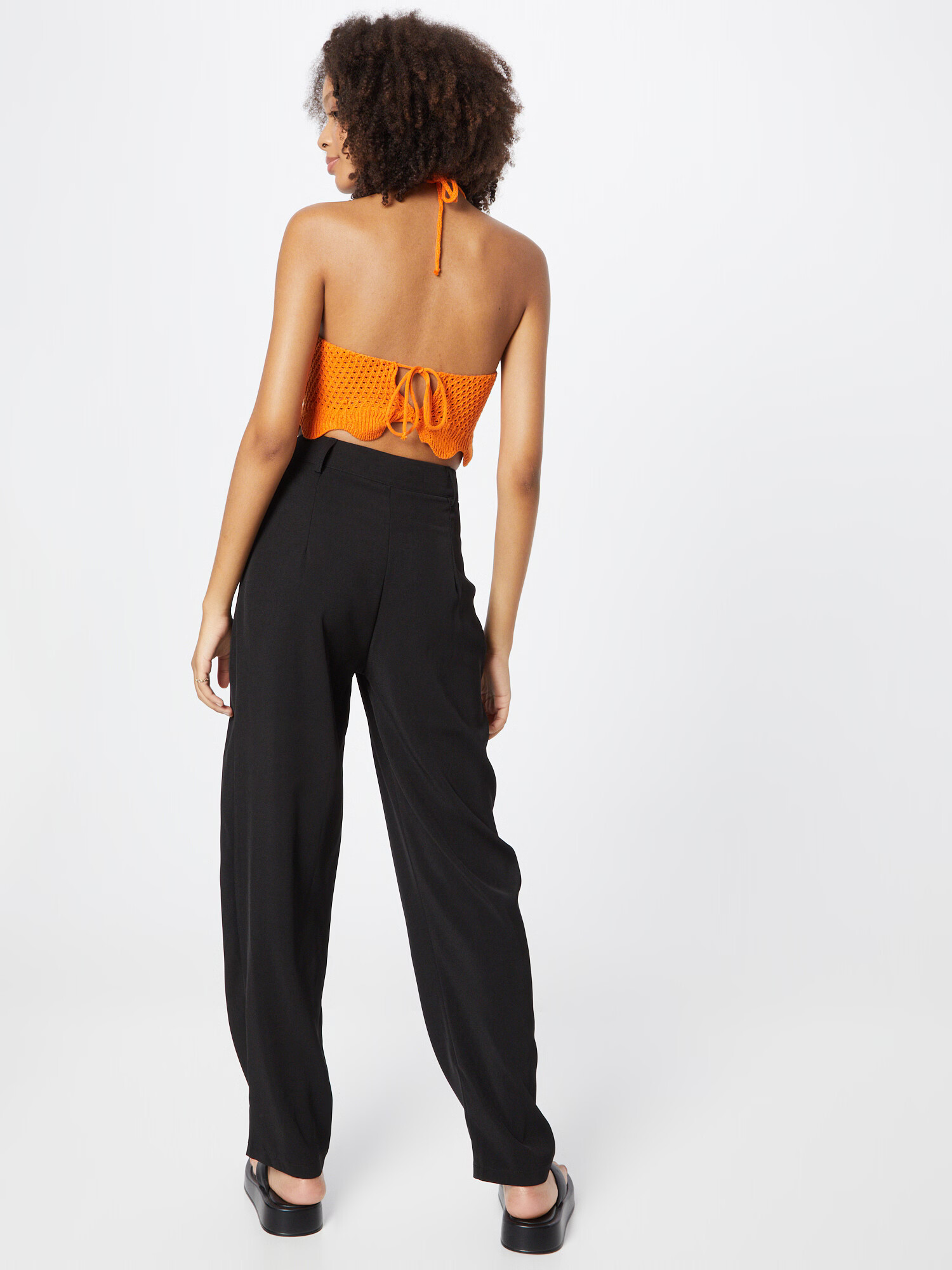 Nasty Gal Pantaloni cutați negru - Pled.ro