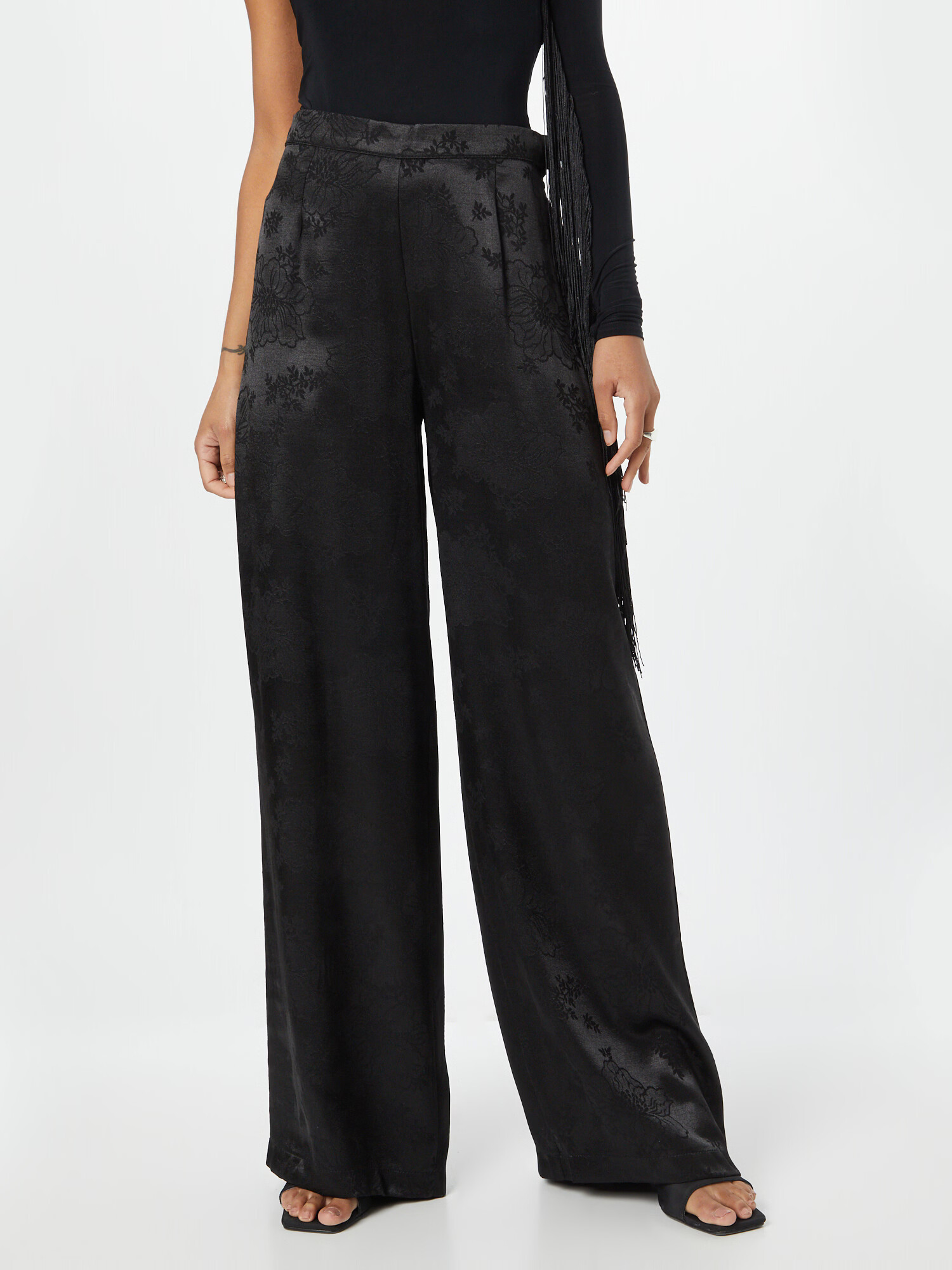 Nasty Gal Pantaloni cutați negru - Pled.ro