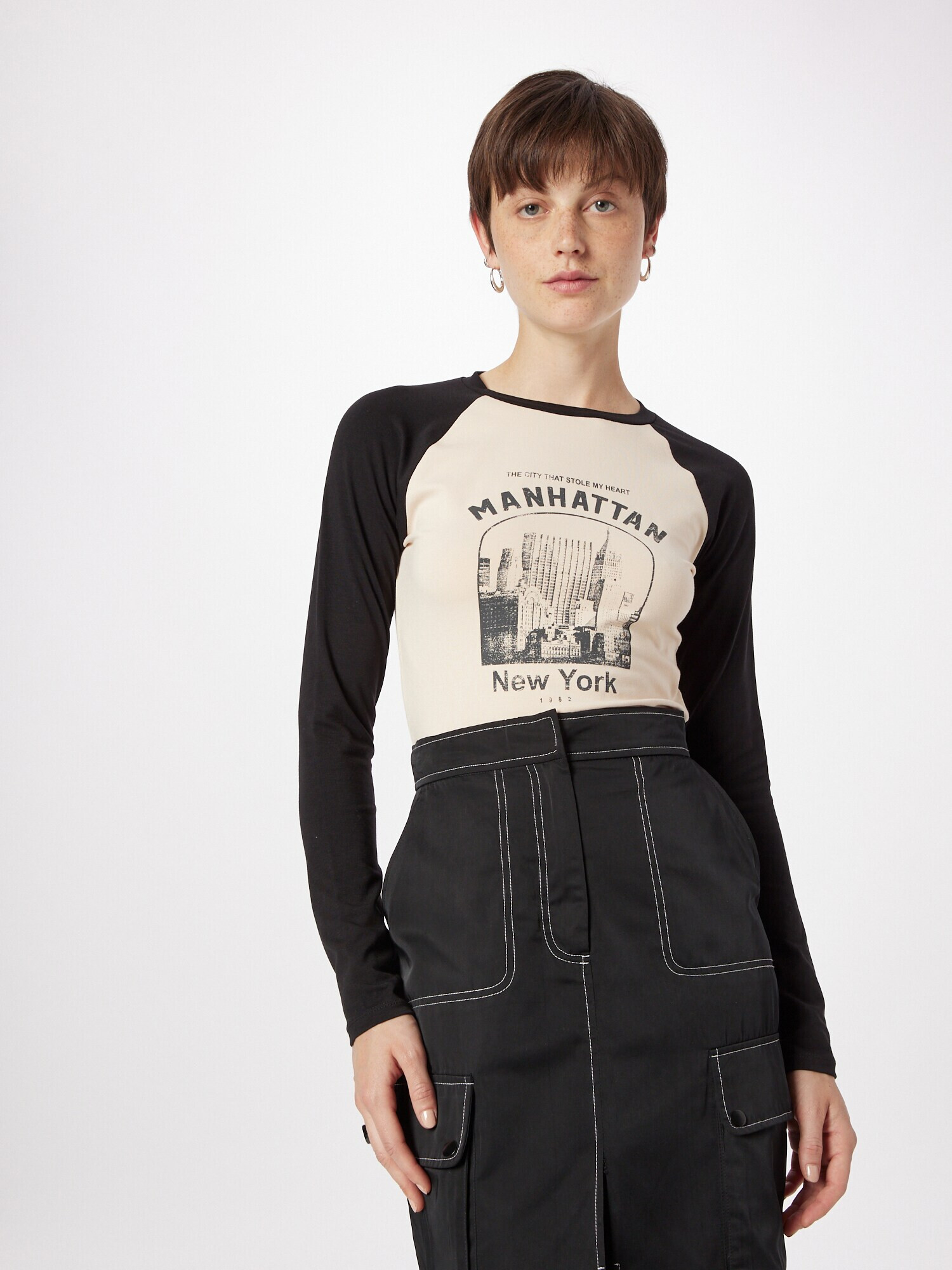 Nasty Gal Tricou 'Manhattan' ecru / gri metalic / negru - Pled.ro