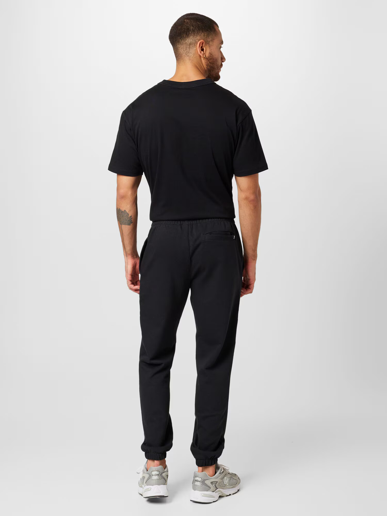 new balance Pantaloni negru / alb - Pled.ro