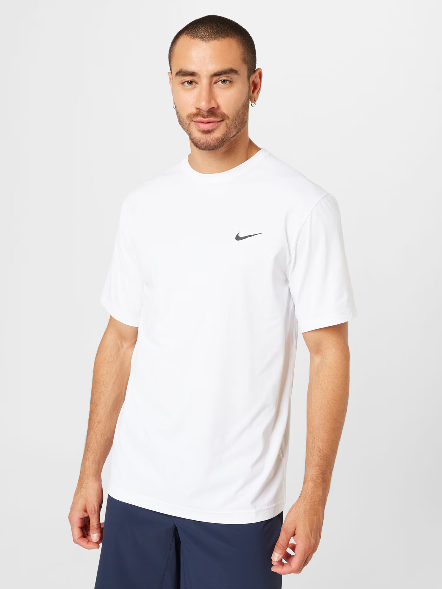 NIKE Tricou funcțional 'HYVERSE' negru / alb - Pled.ro