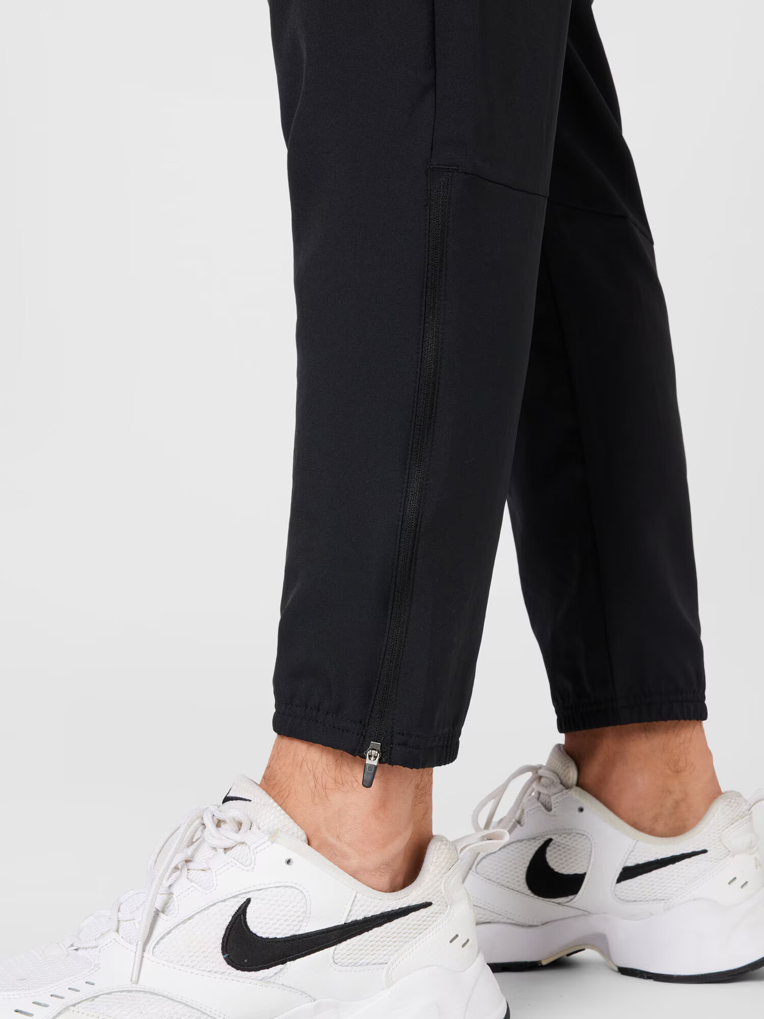 NIKE Pantaloni sport 'Challenger' negru / alb - Pled.ro