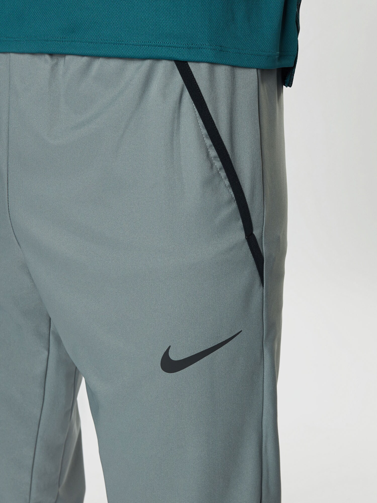 NIKE Pantaloni sport 'Dry Woven' gri fumuriu / negru - Pled.ro