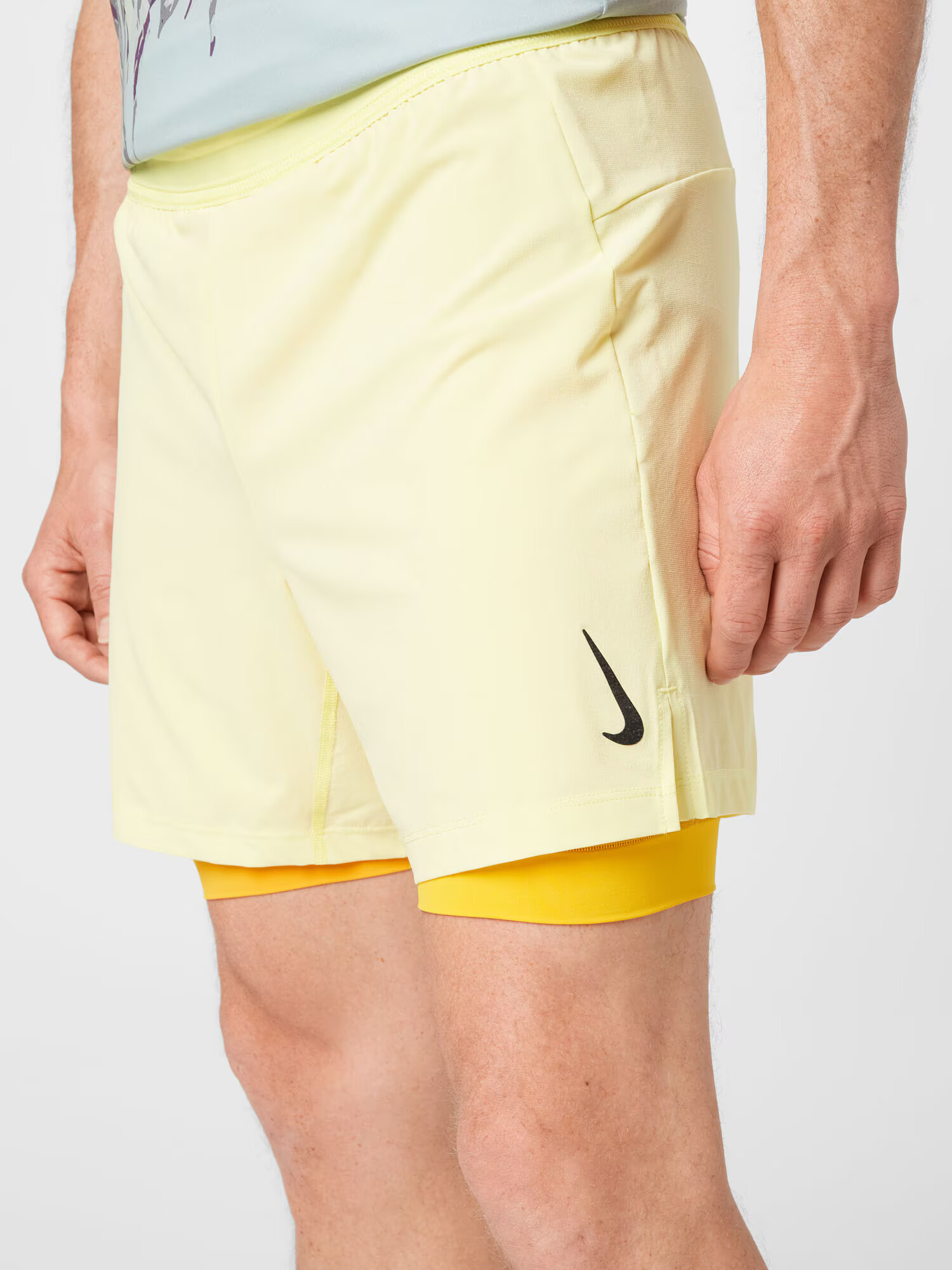 NIKE Pantaloni sport galben deschis / negru - Pled.ro