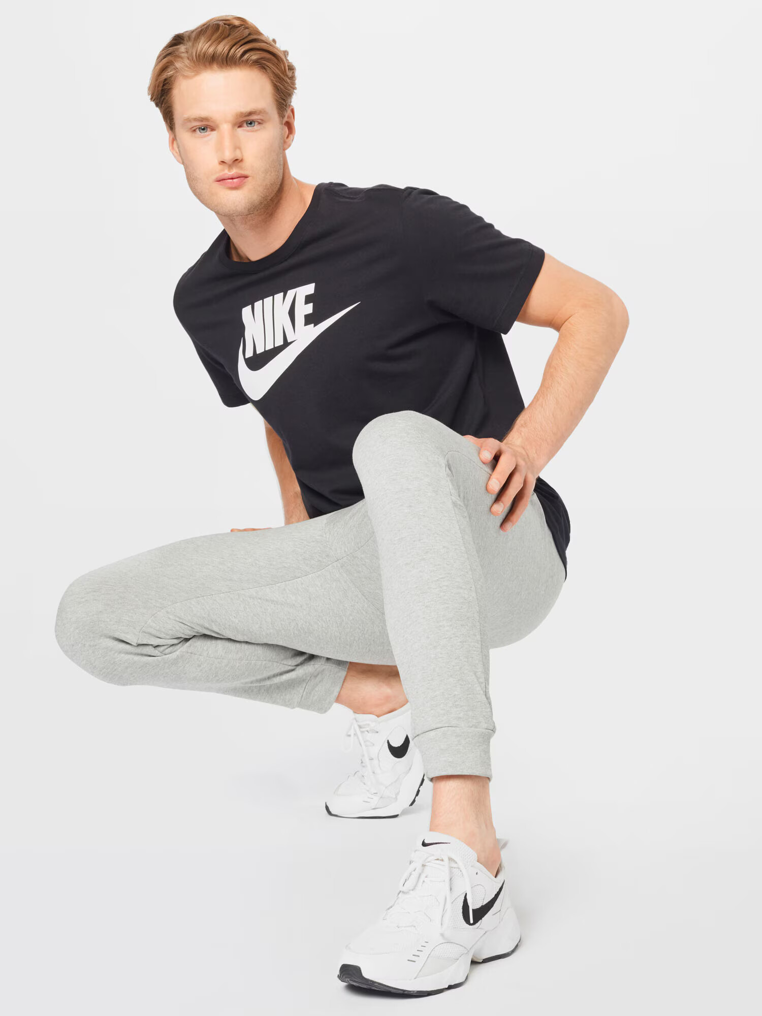 NIKE Pantaloni sport gri deschis - Pled.ro