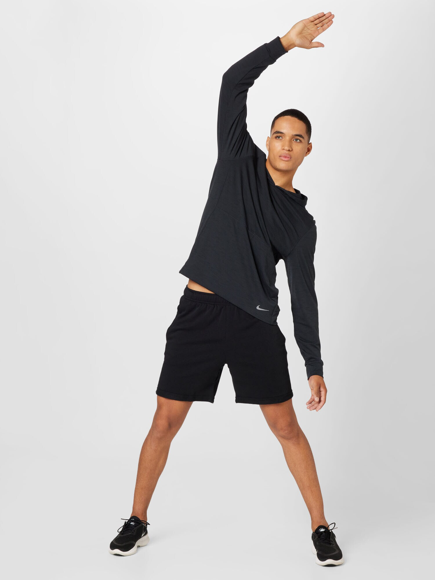 NIKE Pantaloni sport gri / negru - Pled.ro