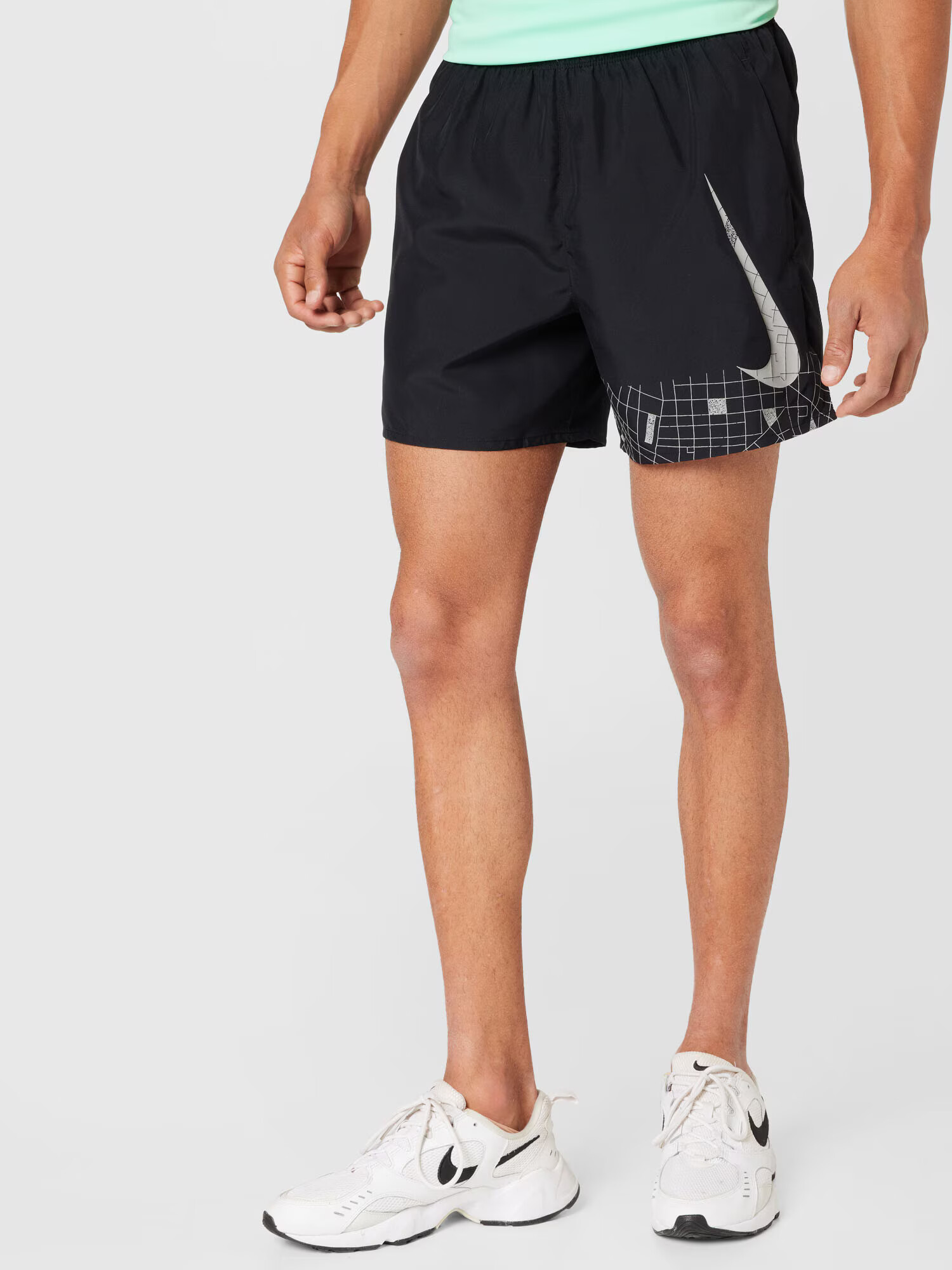 NIKE Pantaloni sport gri / negru - Pled.ro