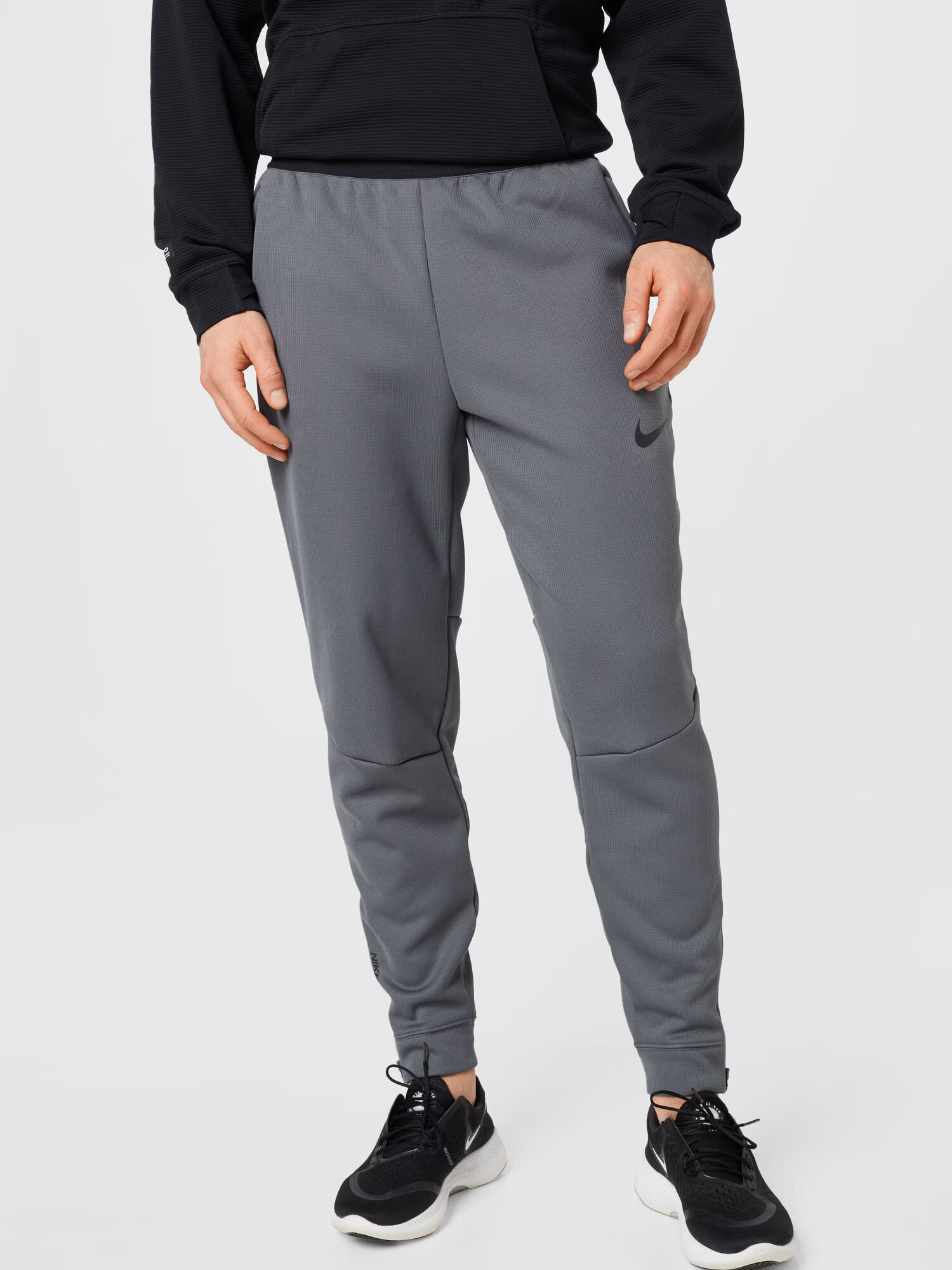 NIKE Pantaloni sport gri / negru - Pled.ro