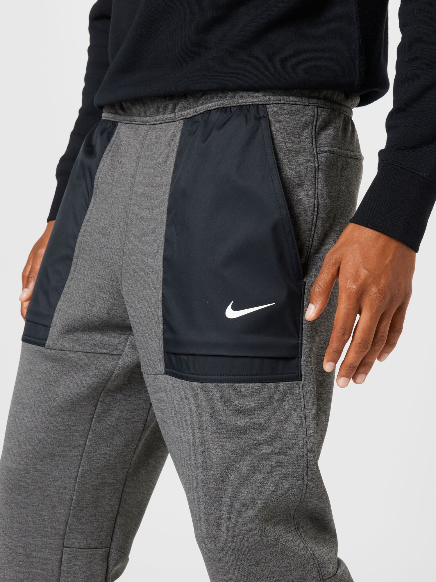 NIKE Pantaloni sport gri / negru / alb - Pled.ro