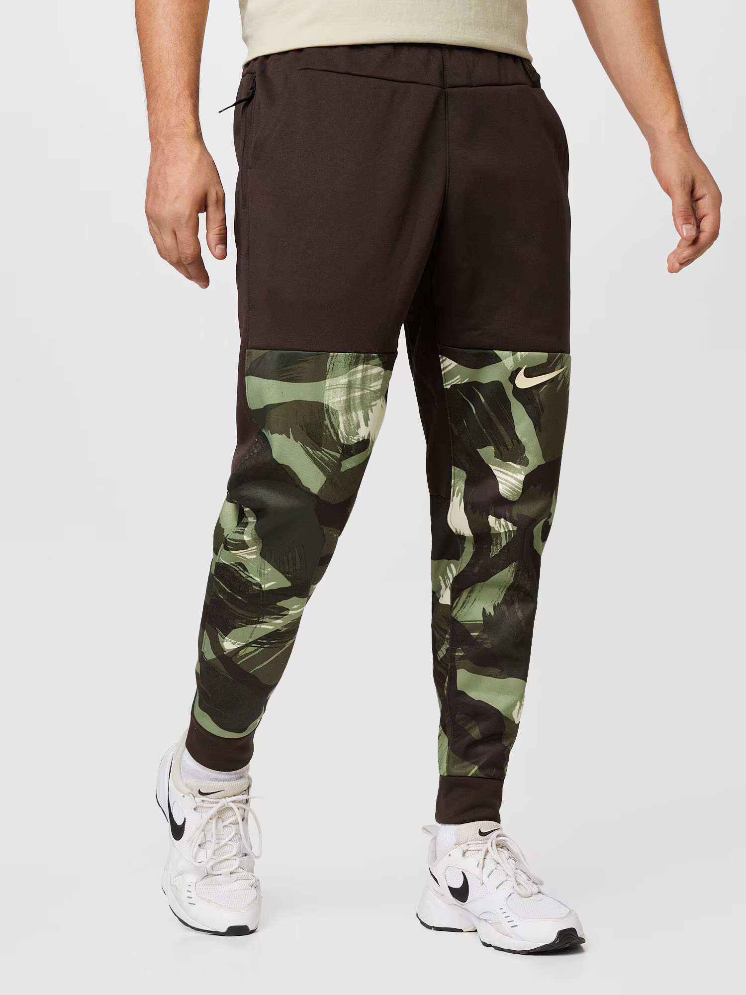 NIKE Pantaloni sport kaki / oliv / verde deschis / alb - Pled.ro