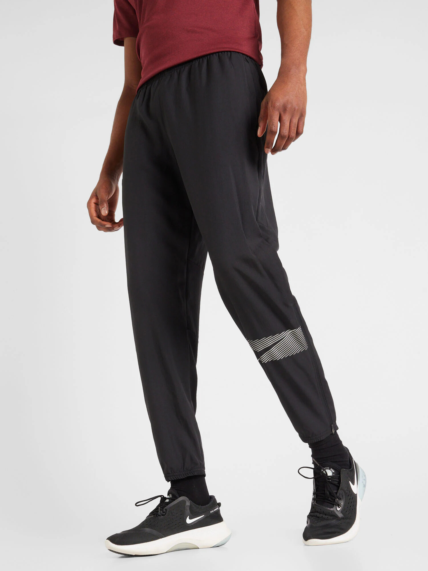 NIKE Pantaloni sport negru / alb - Pled.ro