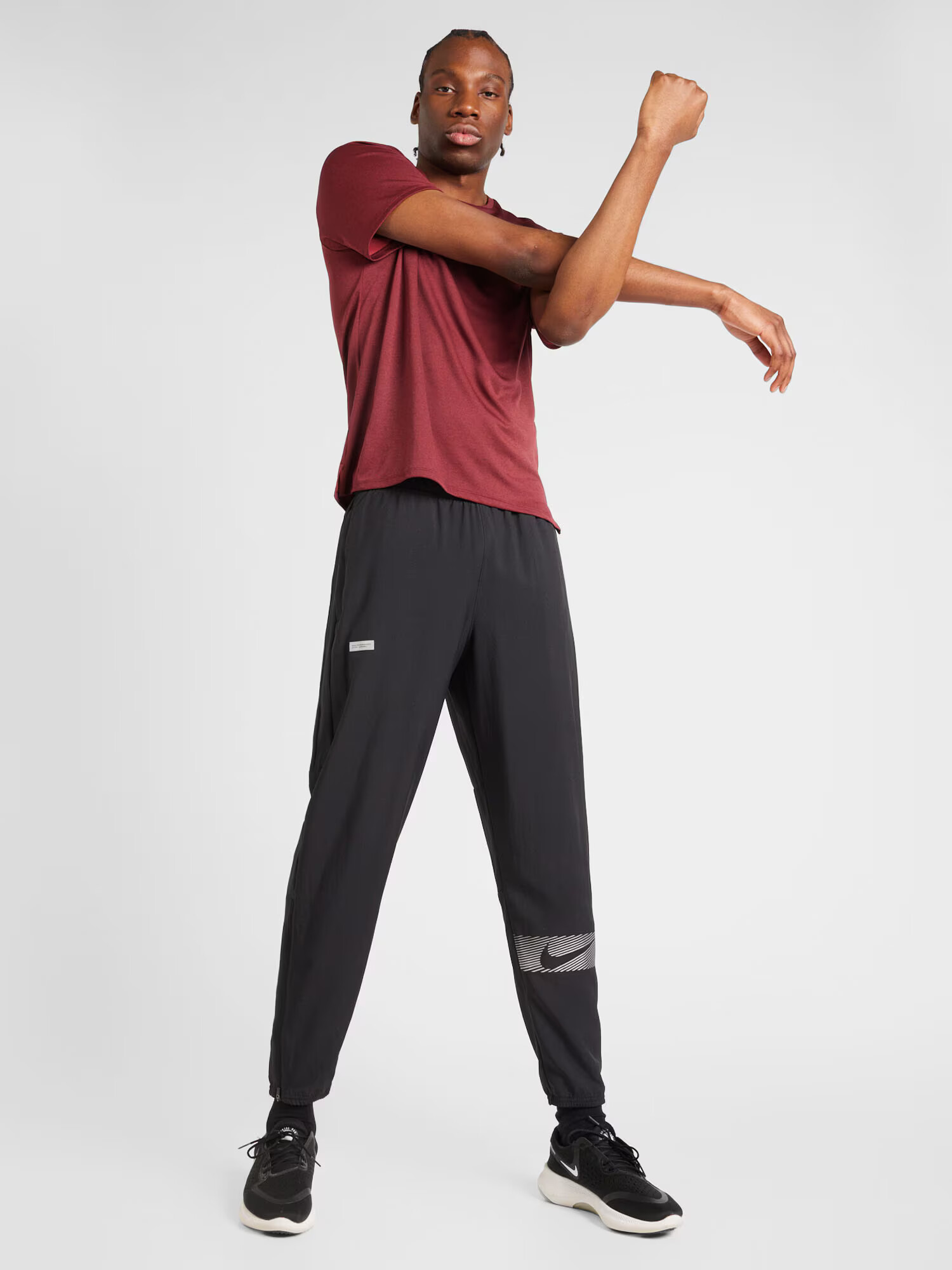 NIKE Pantaloni sport negru / alb - Pled.ro