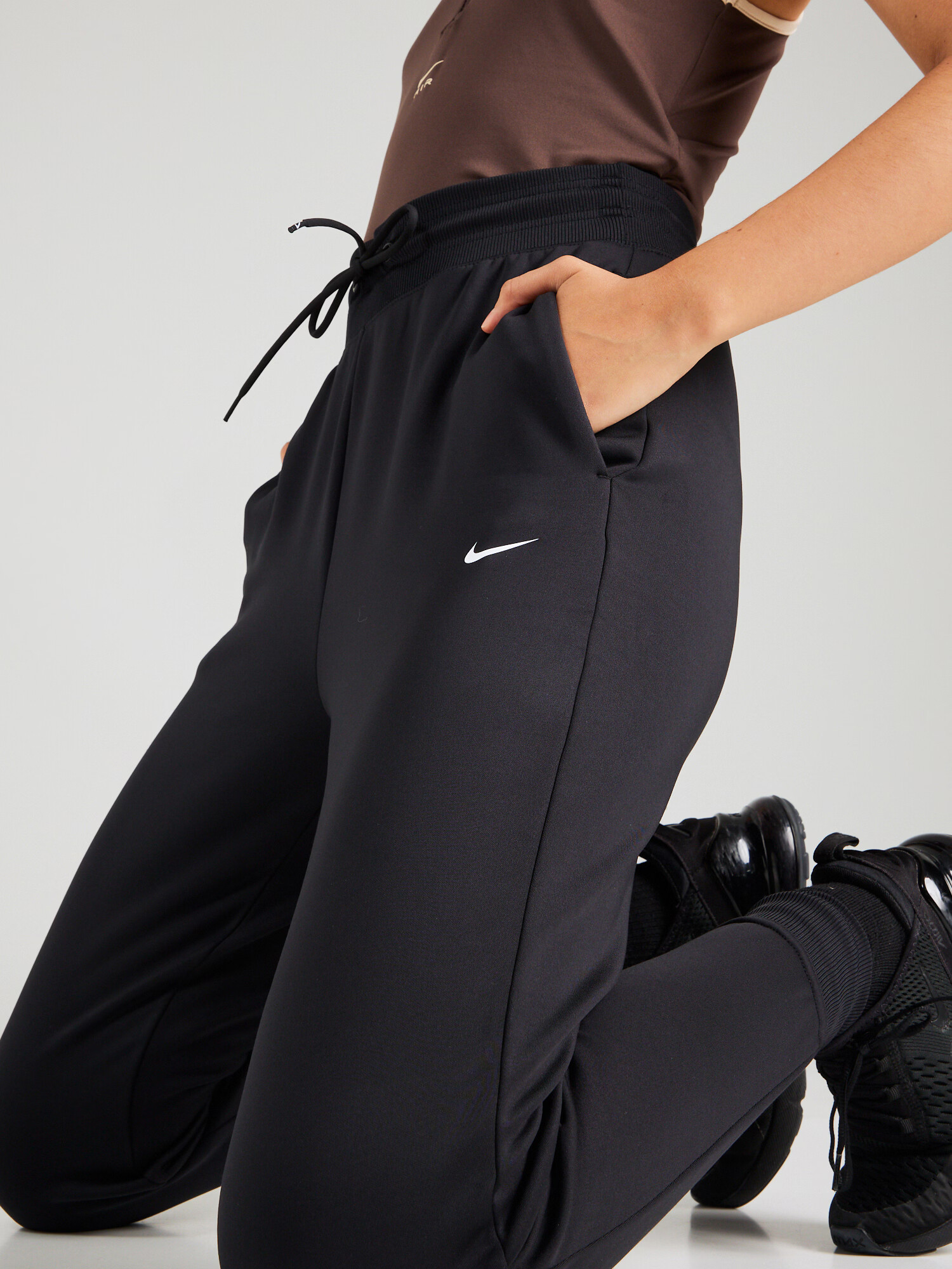 NIKE Pantaloni sport 'One' negru / alb - Pled.ro