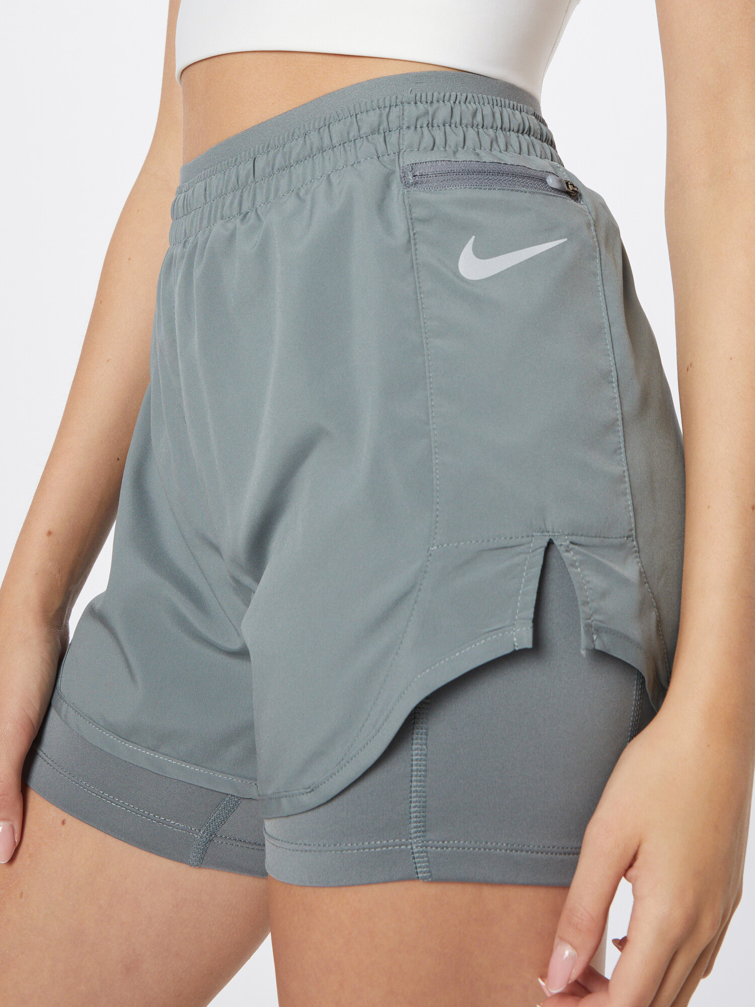 NIKE Pantaloni sport 'TEMPO LUXE' gri fumuriu - Pled.ro