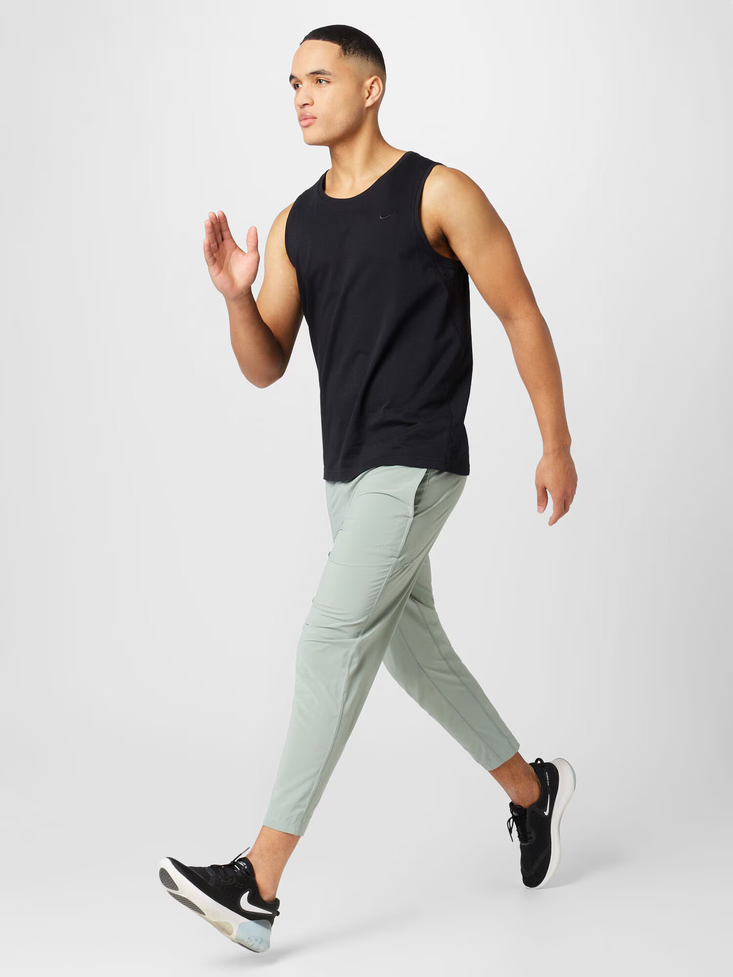 NIKE Pantaloni sport verde mentă - Pled.ro