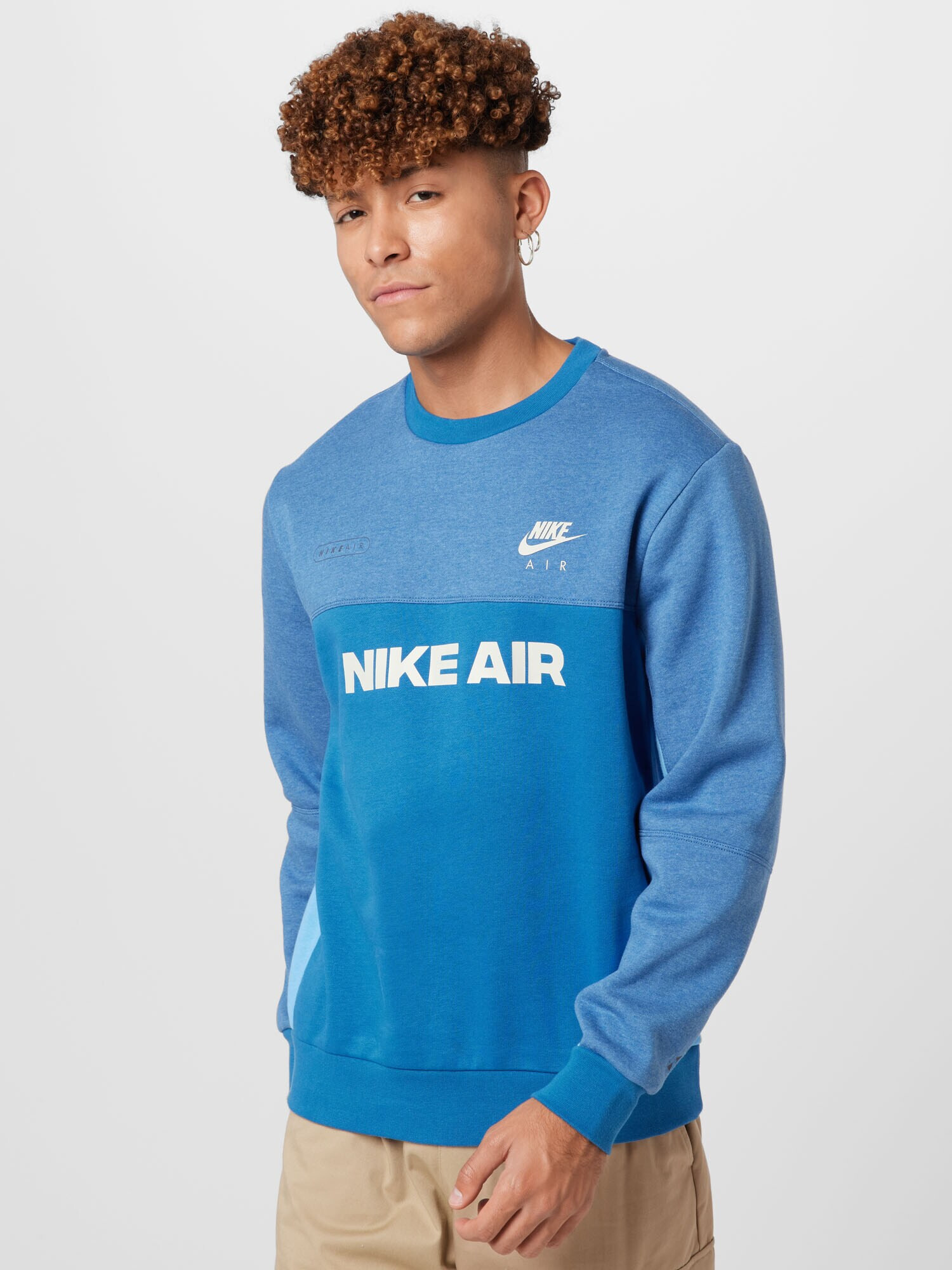 Nike Sportswear Bluză de molton albastru fumuriu / azuriu / alb - Pled.ro