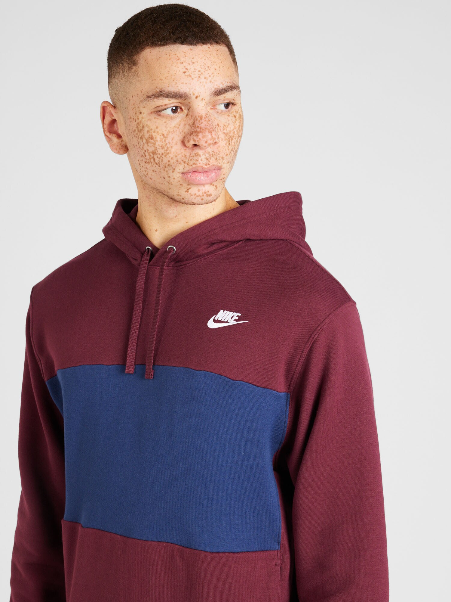 Nike Sportswear Bluză de molton bleumarin / roșu vin / alb - Pled.ro